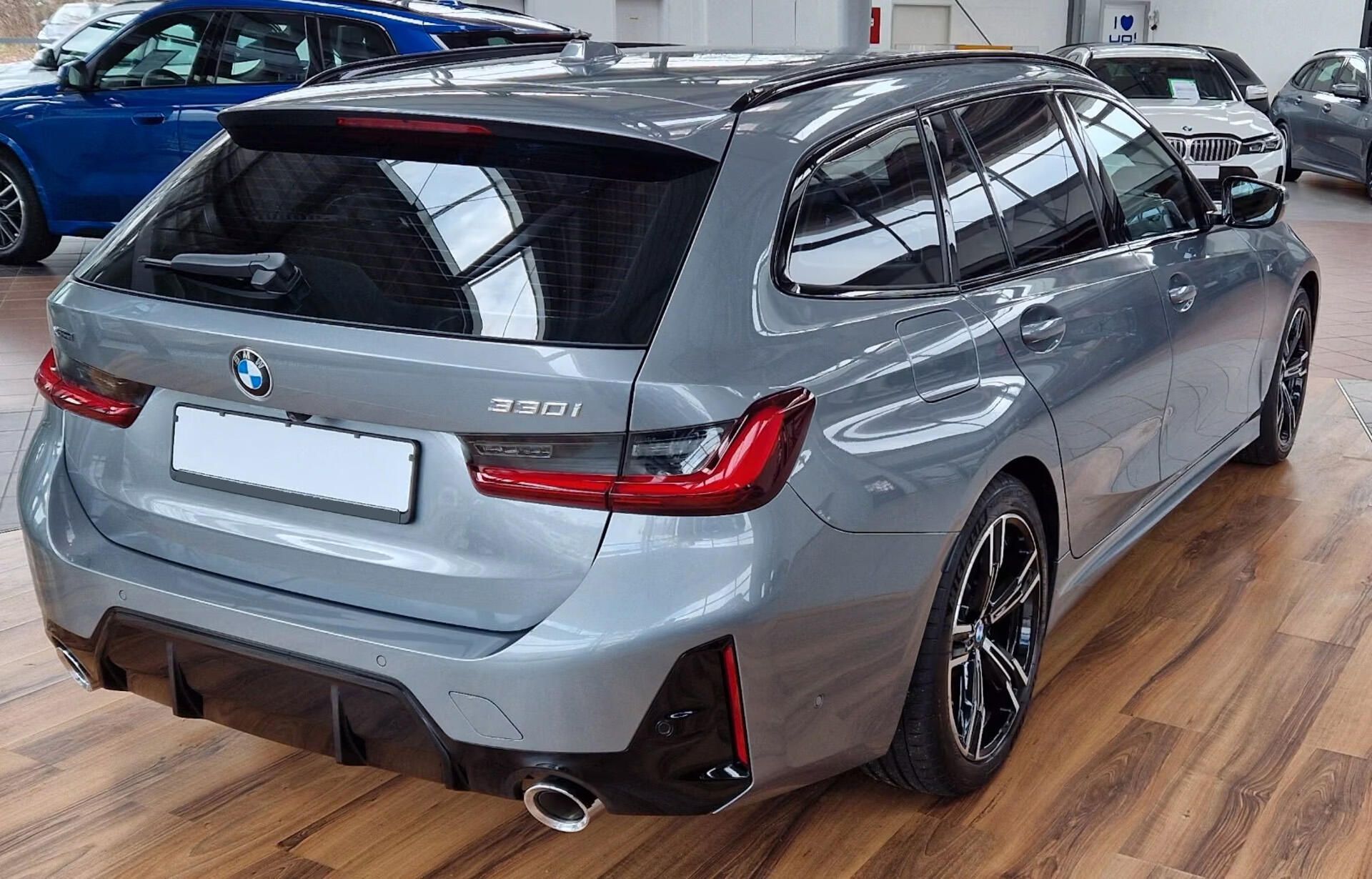BMW Řada 3, 330i xDrive M-Sport ACC H/K - fotka 4