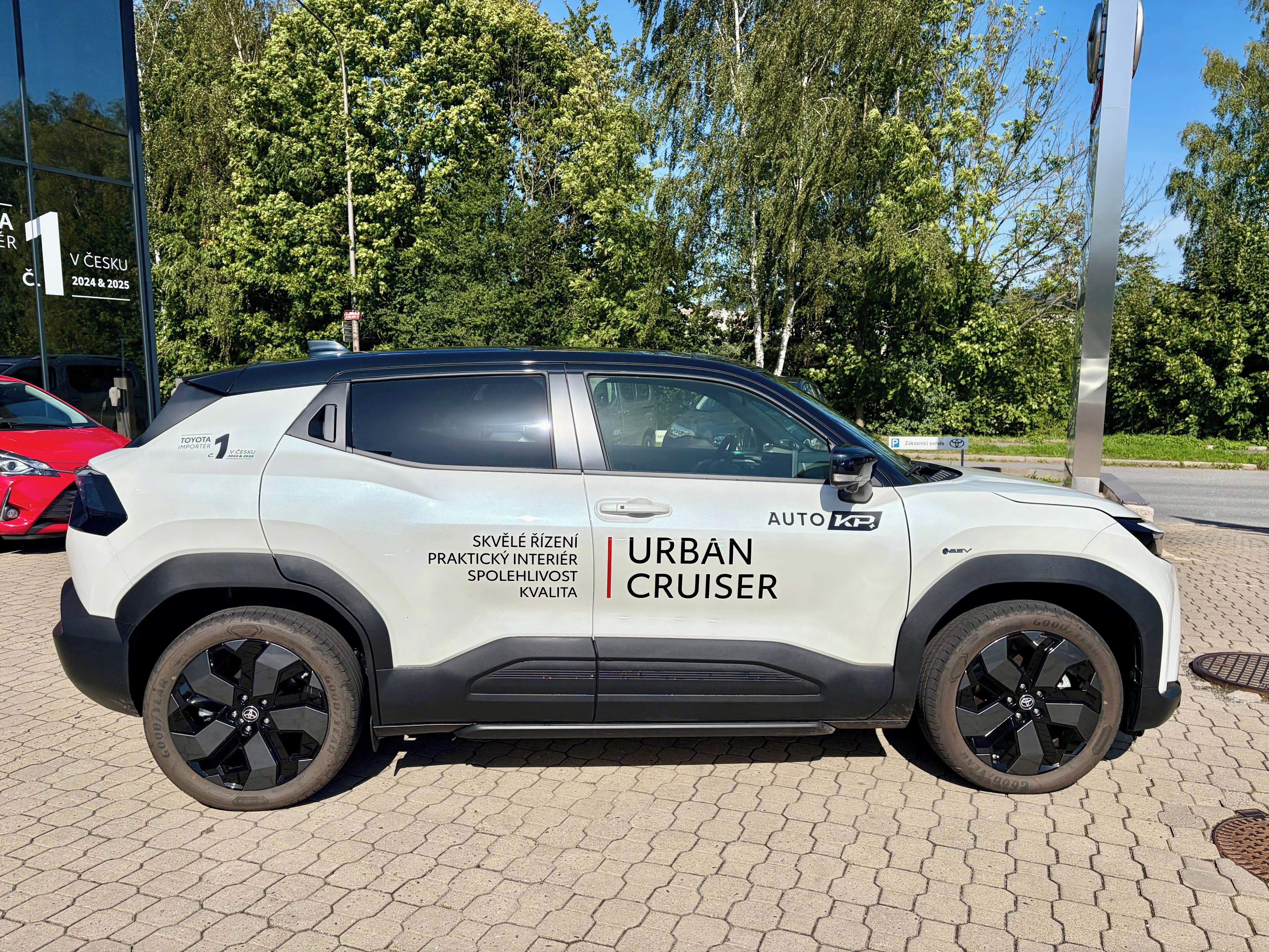 Toyota Urban Cruiser, 174k Executive EV - fotka 3