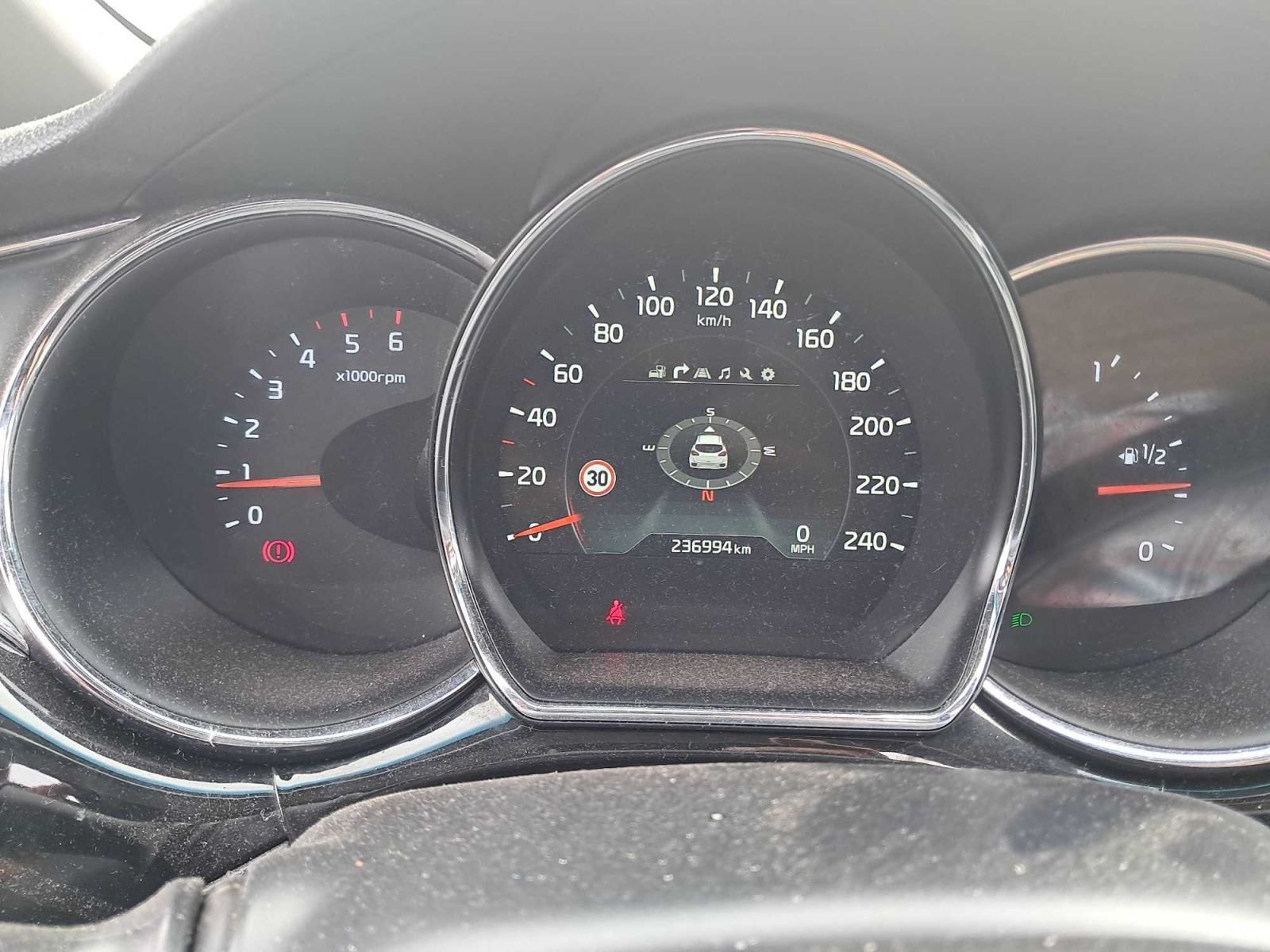 Kia Cee´d, 1.6 CRDi, Navi, Xenony - fotka 3