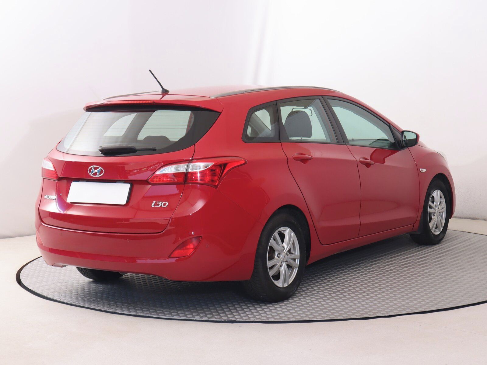 Hyundai i30, 1.6 MPI - fotka 5