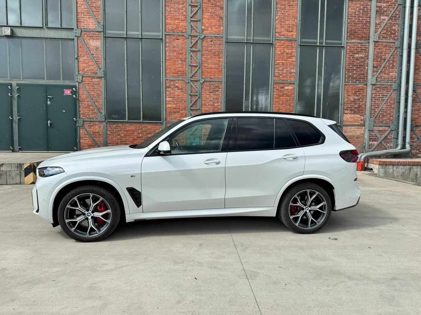 BMW X5, xDrive 30d M PAKET - fotka 5