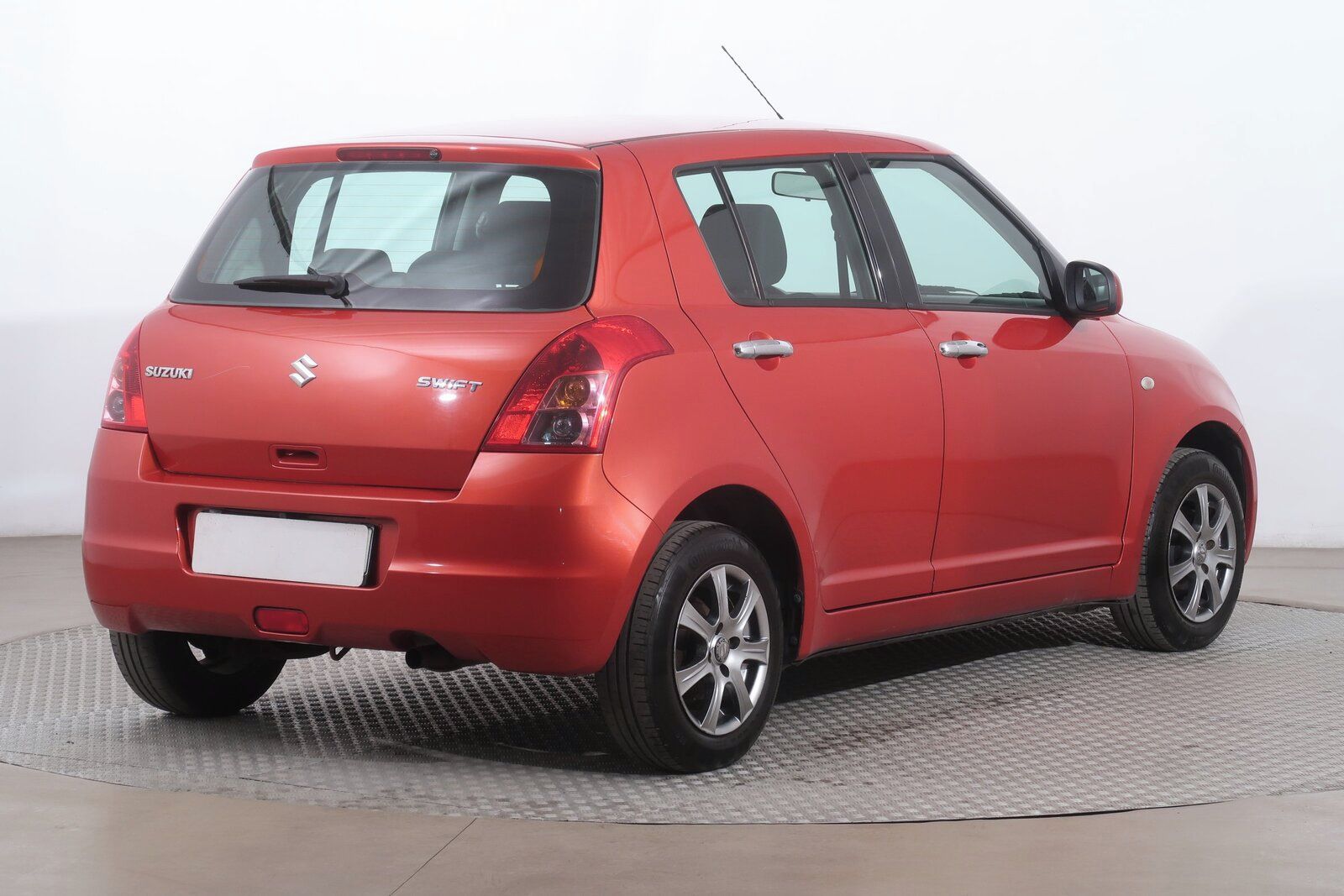 Suzuki Swift, 1.3, po STK, za skvělou cenu - fotka 5