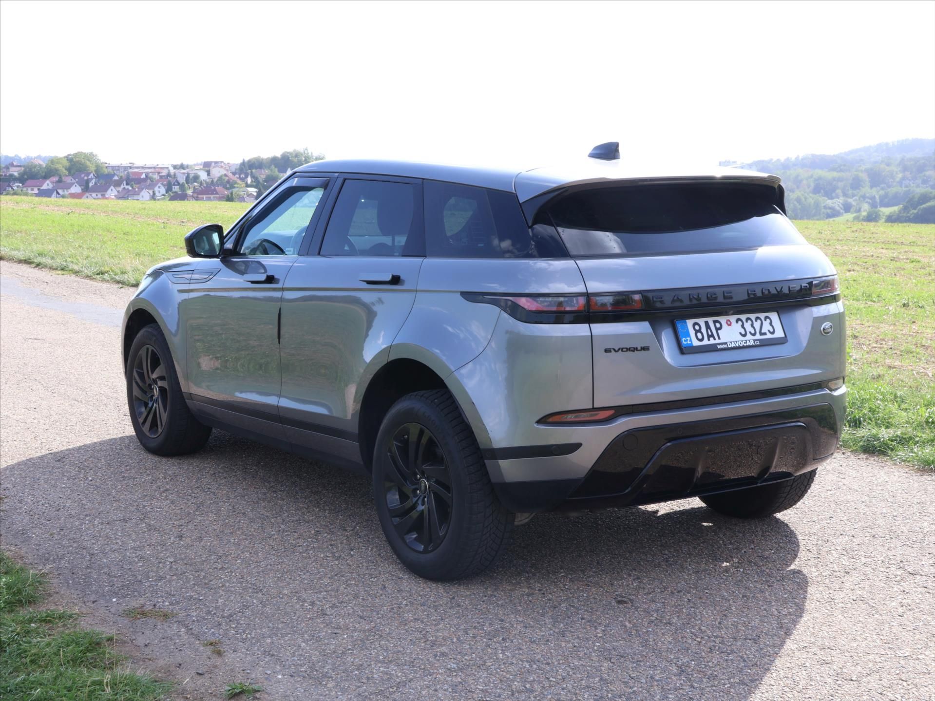 Land Rover Range Rover Evoque, 2,0 R-Dynamic 4WD 120kW - fotka 5