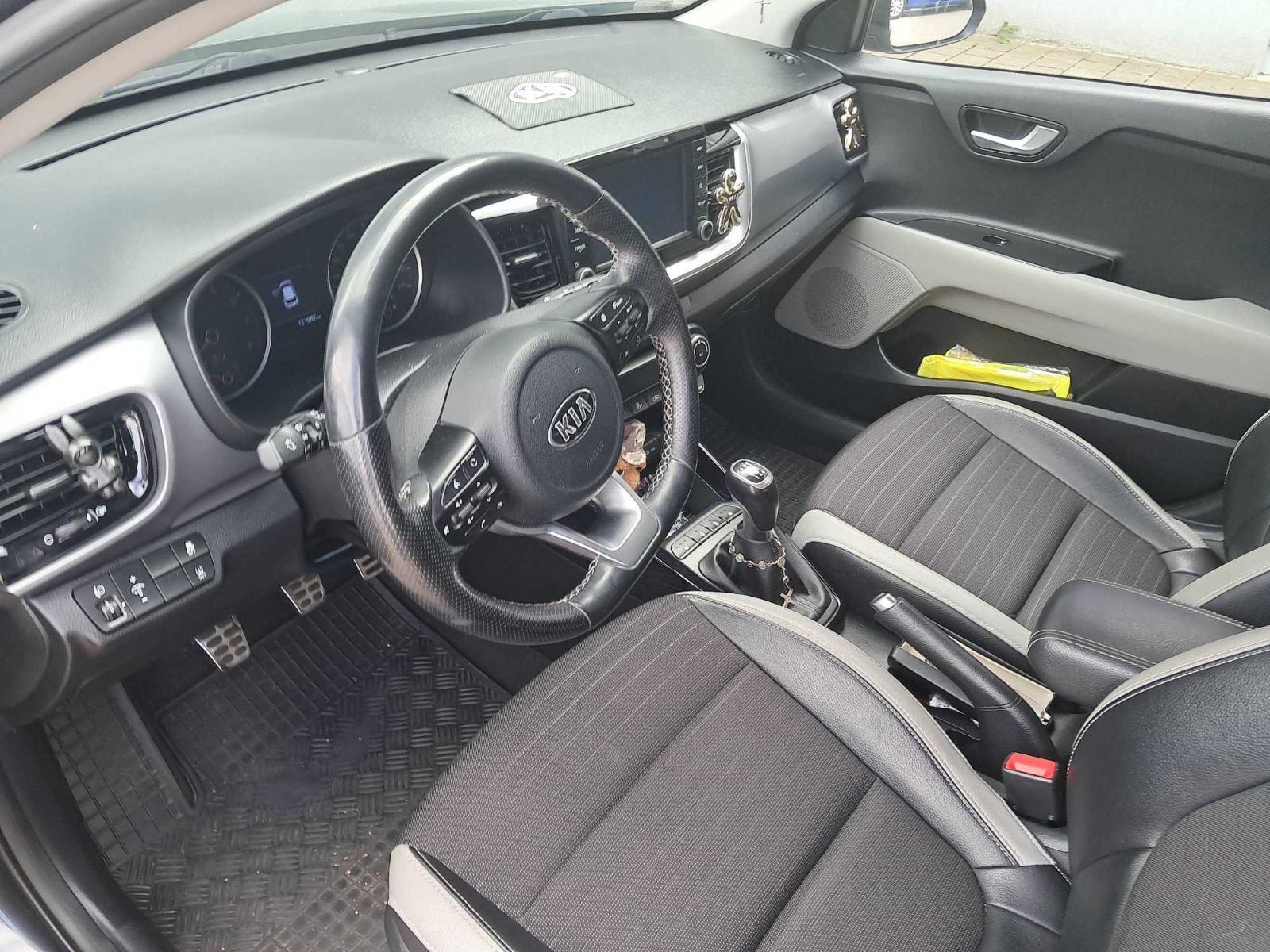 Kia Stonic, 1.4 CVVT, Serv.kniha, Navi - fotka 3