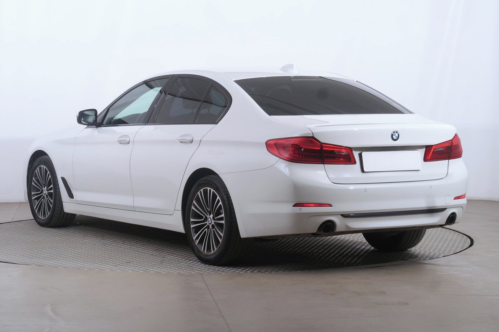 BMW Řada 5, 520d, Serv.kniha - fotka 4