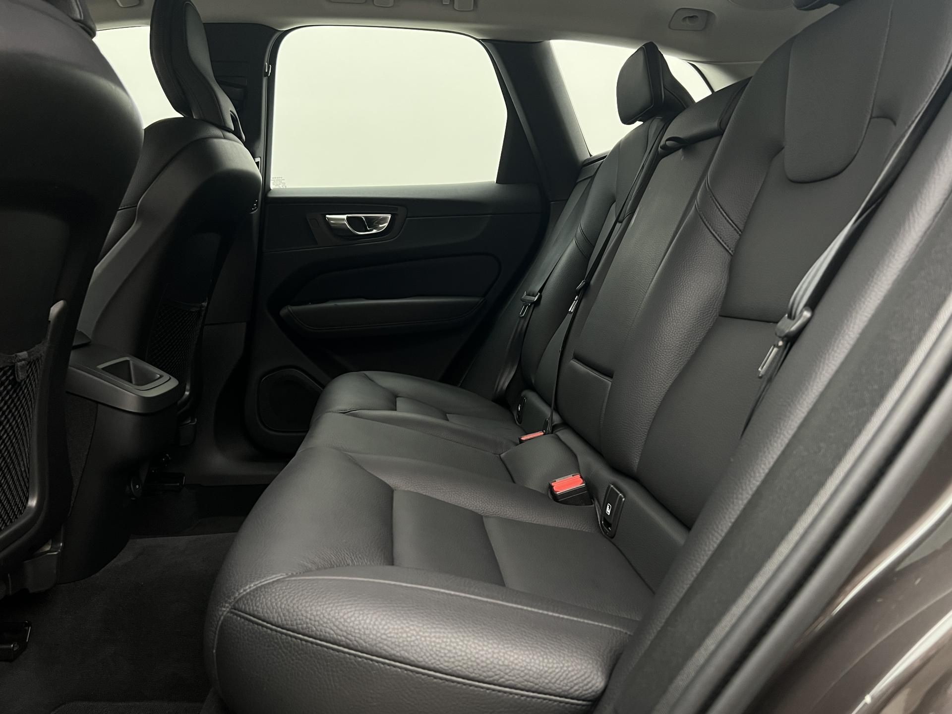 Volvo XC60, B5 AWD INSCRIPTION AUT - fotka 6