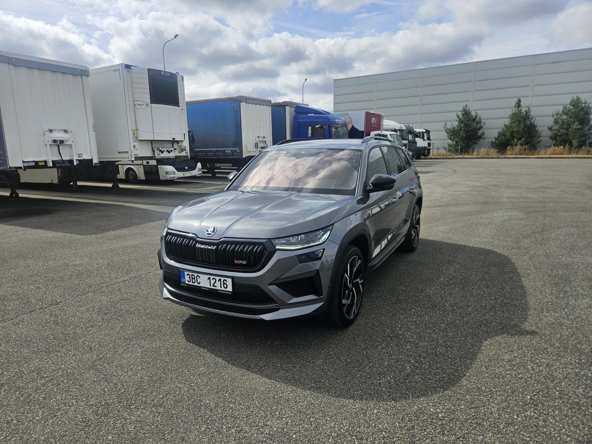 Škoda Kodiaq, 2,0 TSI RS 180kW 4x4 7 míst - fotka 2