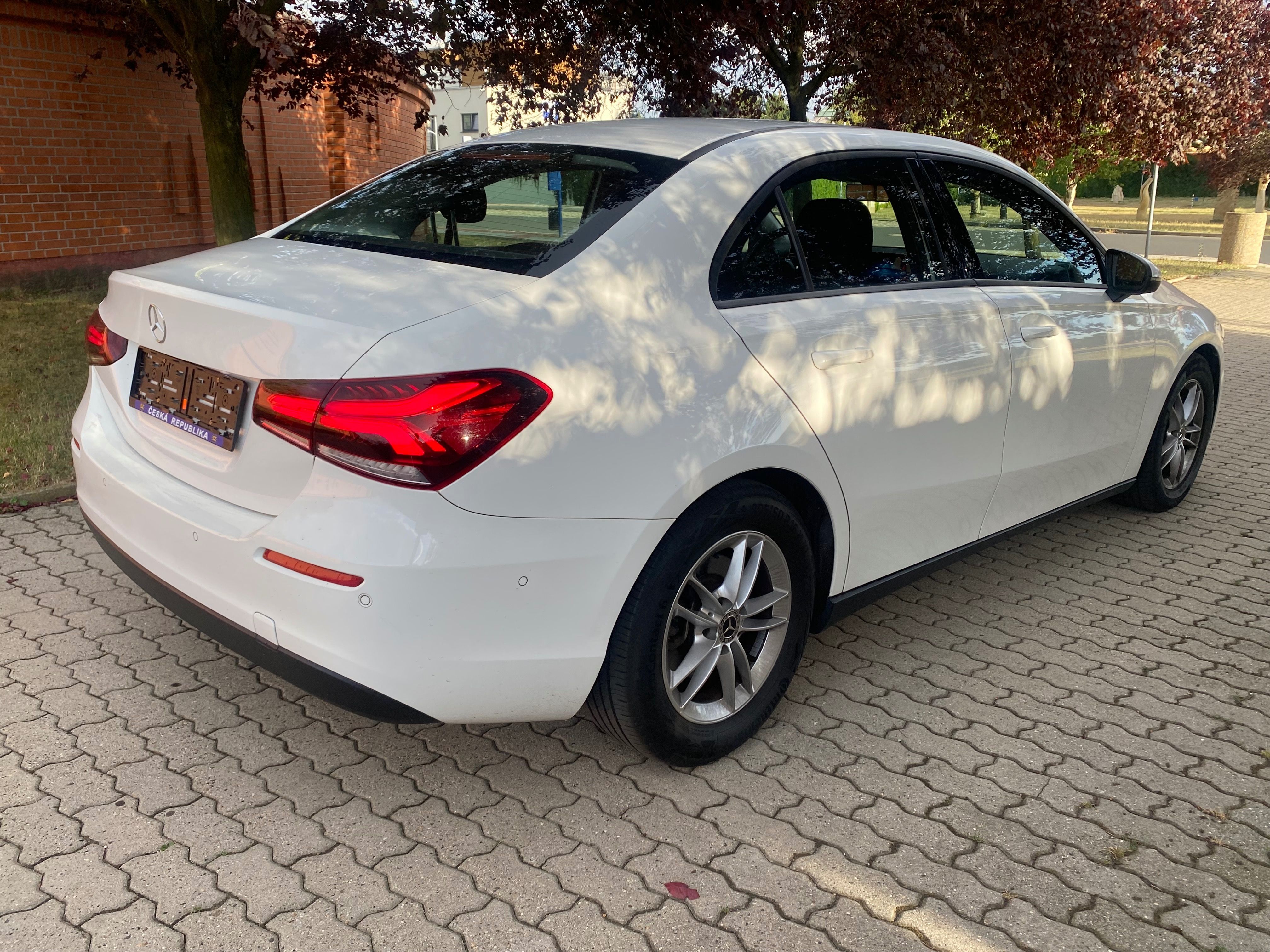 Mercedes-Benz Třídy A, 1.3i 120kw sedan - fotka 4