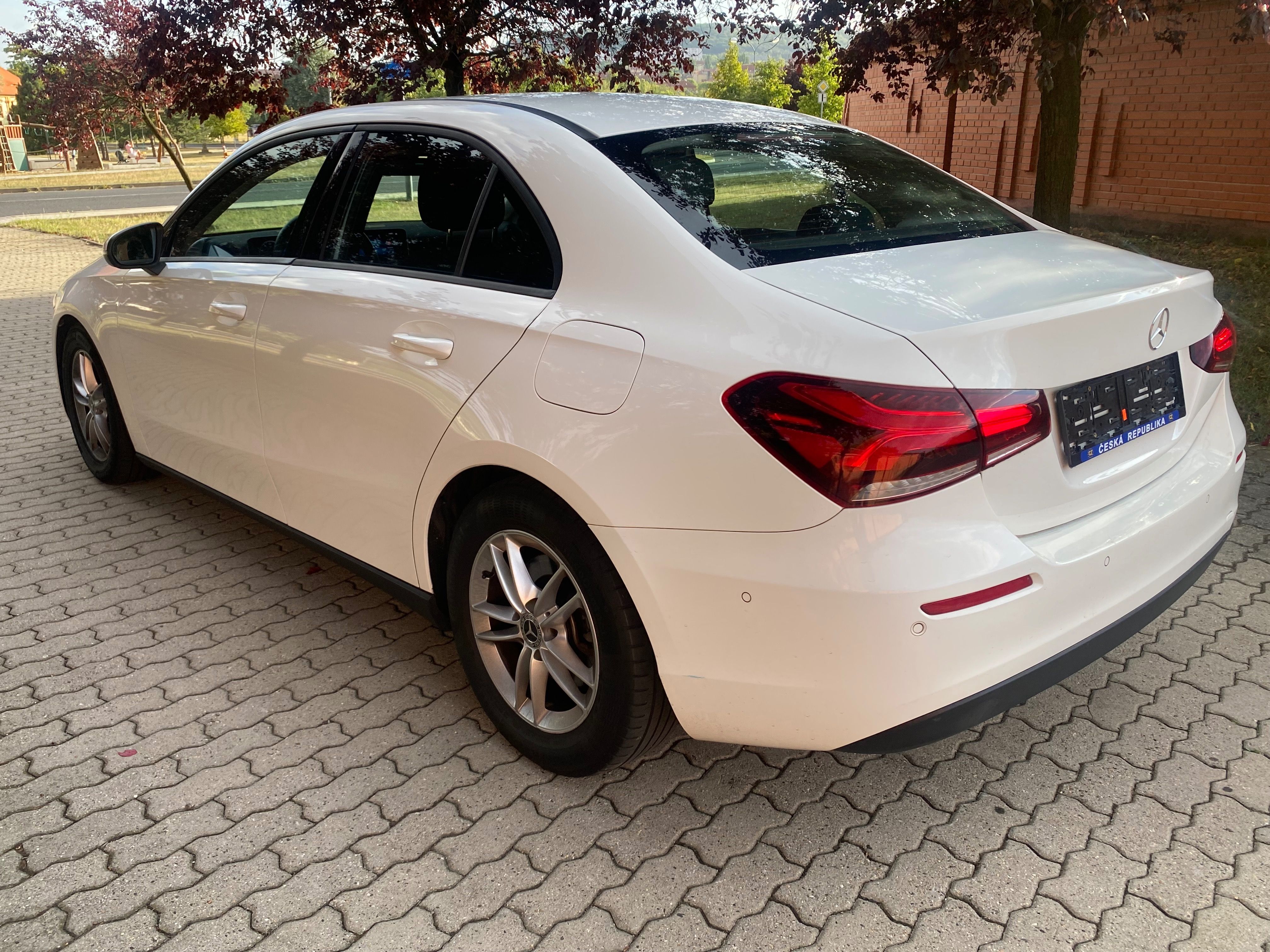 Mercedes-Benz Třídy A, 1.3i 120kw sedan - fotka 5