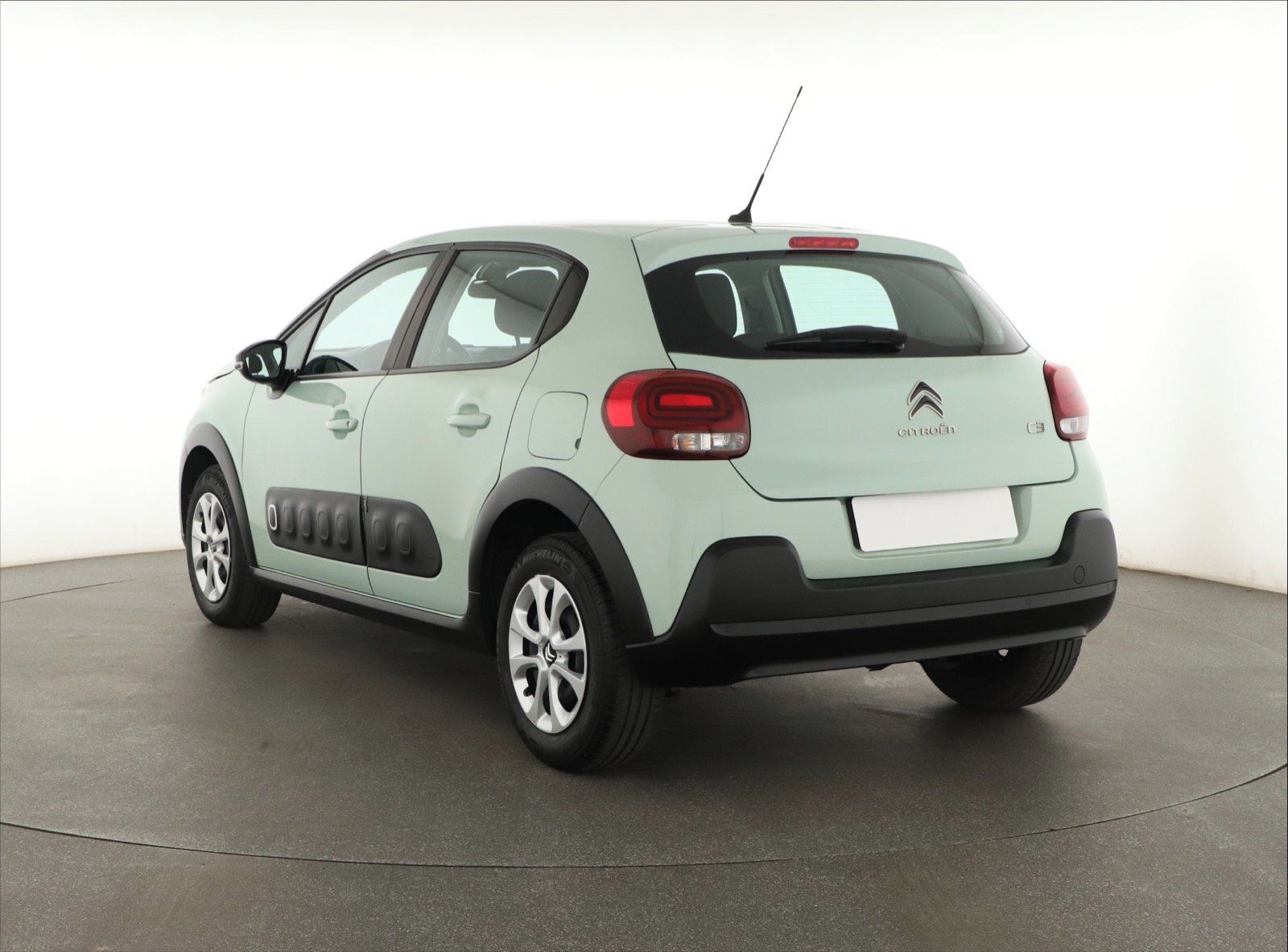 Citroën C3, 1.2 PureTech, Feel, ČR,1.maj - fotka 4