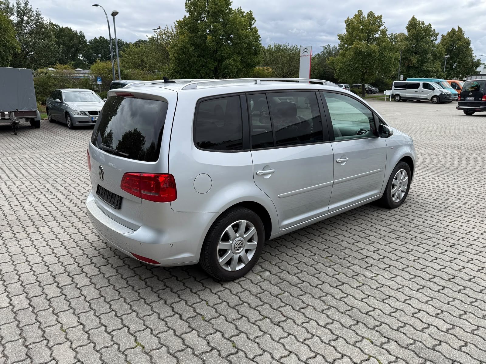 Volkswagen Touran, 1.6TDI-PERFEKT.STAV.N-ROZVODY - fotka 6