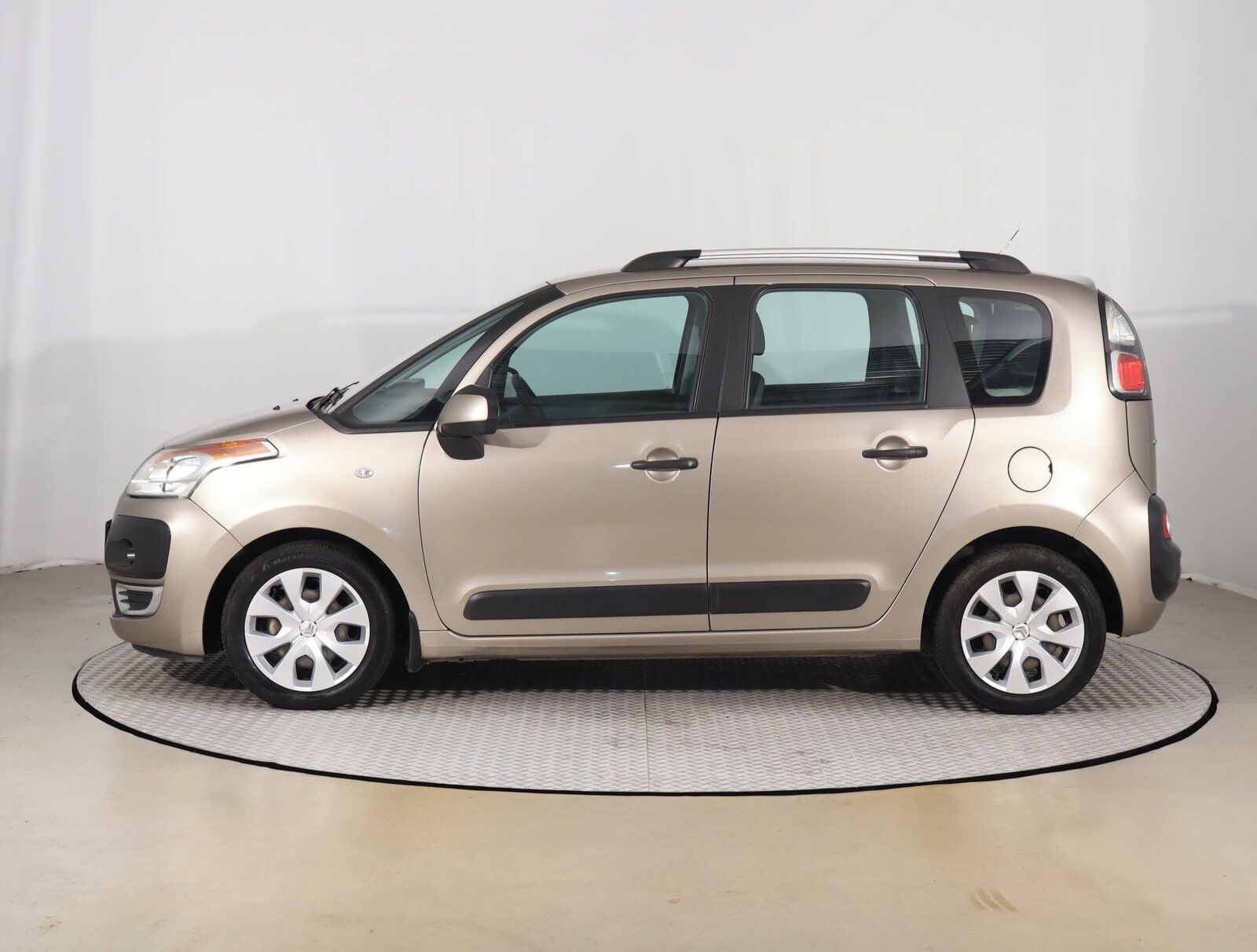 Citroën C3 Picasso, 1.4 i, Serv.kniha - fotka 3