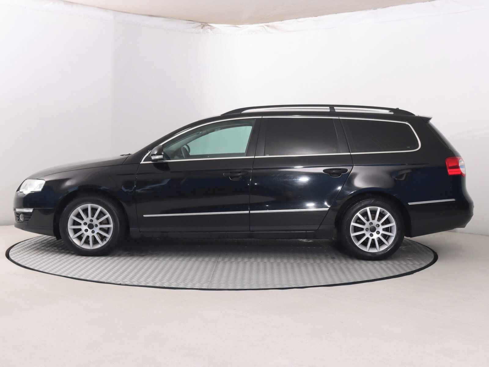 Volkswagen Passat, 1.6 TDI - fotka 3
