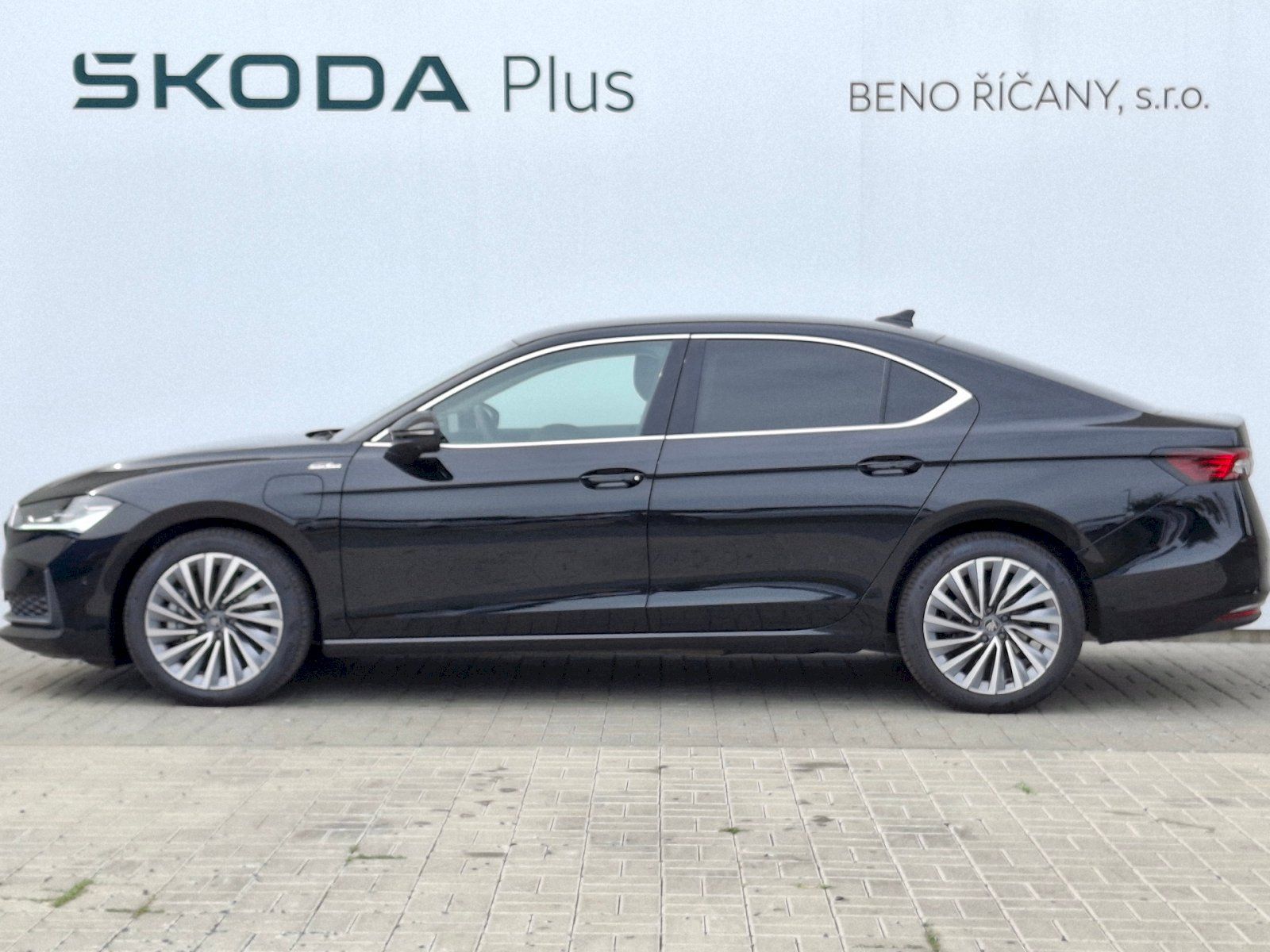 Škoda Superb, iV L&K DSG 1,5TSi 150kW - fotka 3