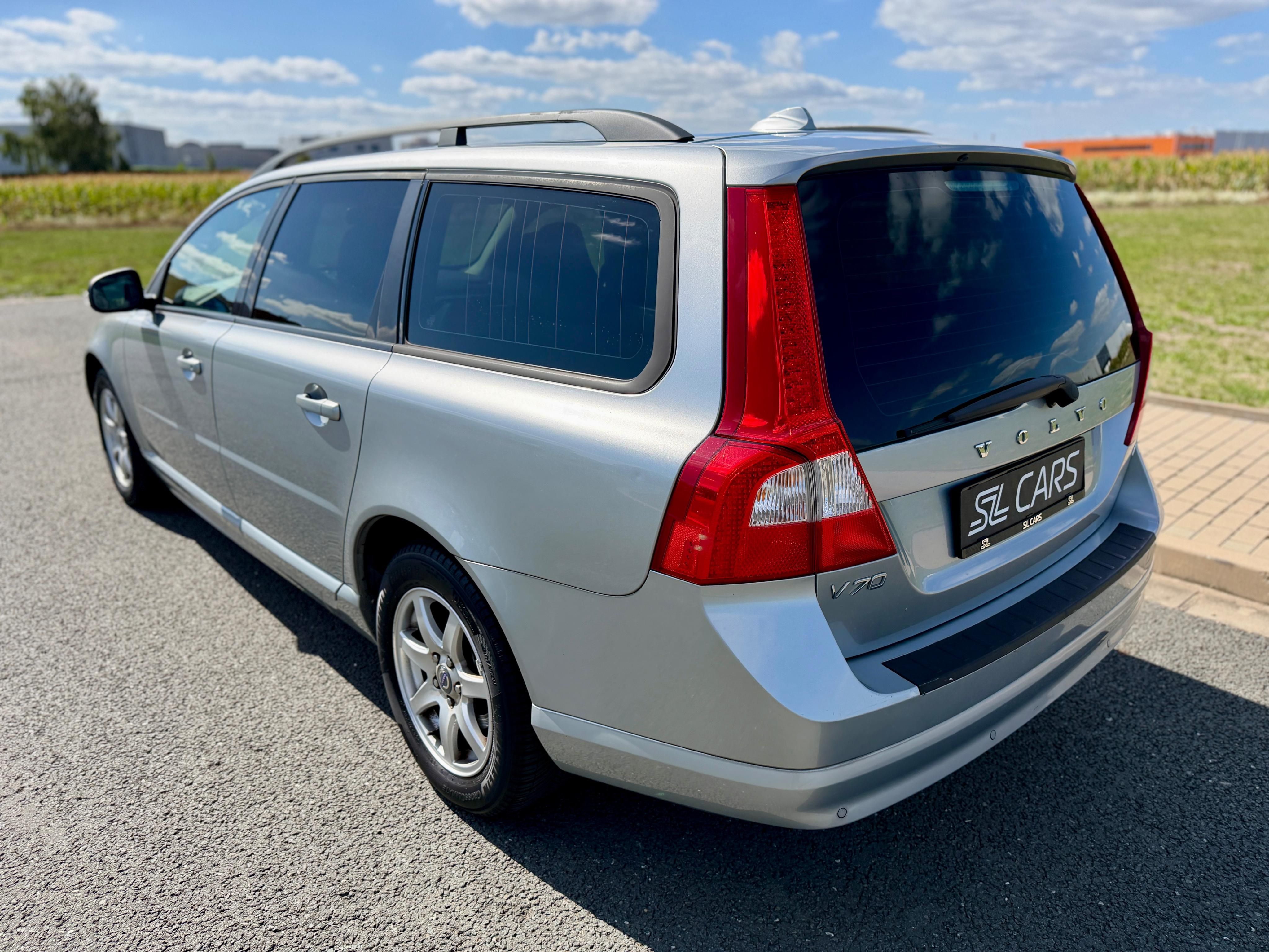 Volvo V70, 2.4 D5 KŮŽE NAVIGACE SERVISKA - fotka 3