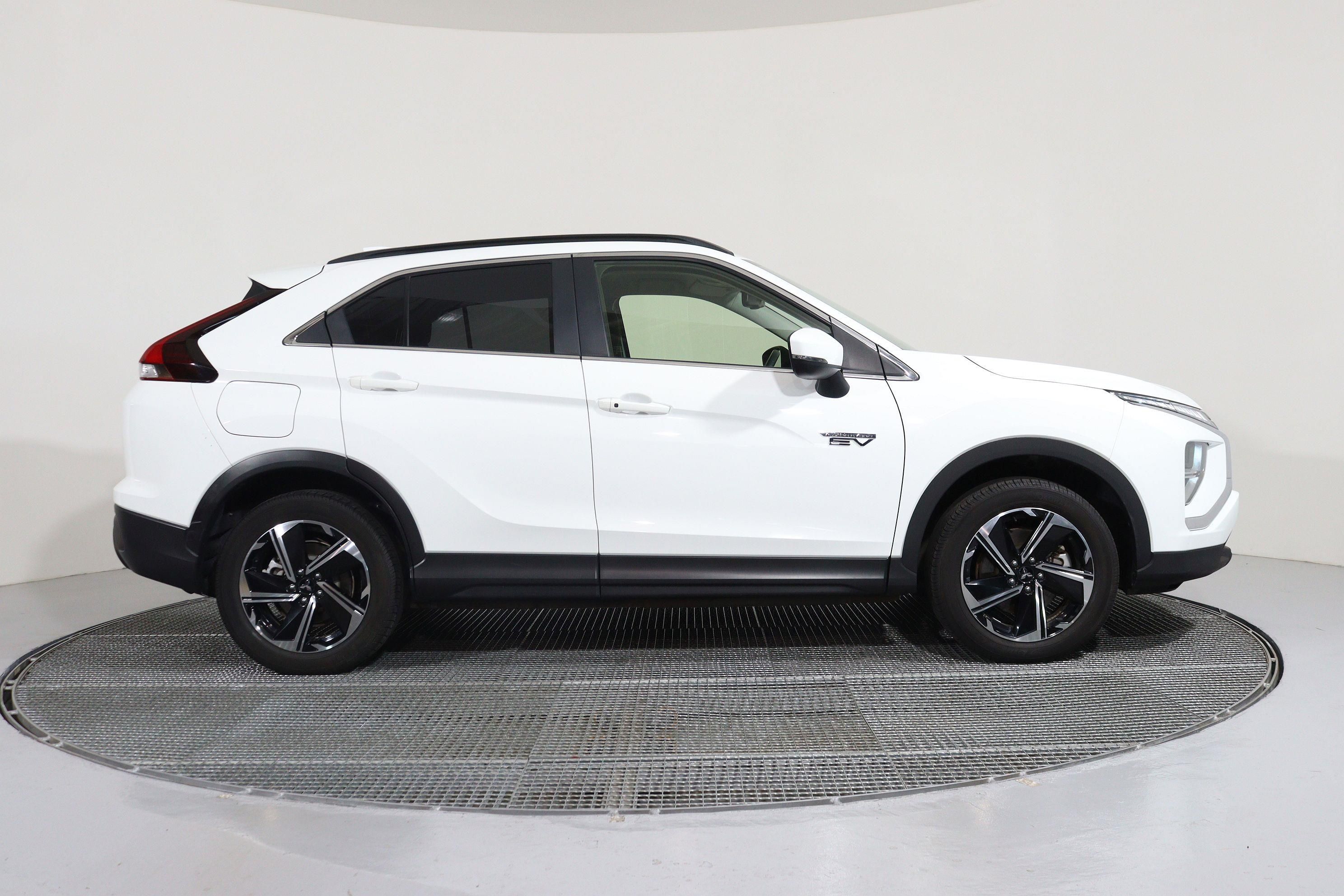 Mitsubishi Eclipse, Cross 2,4Phev AT 4x4 - fotka 3