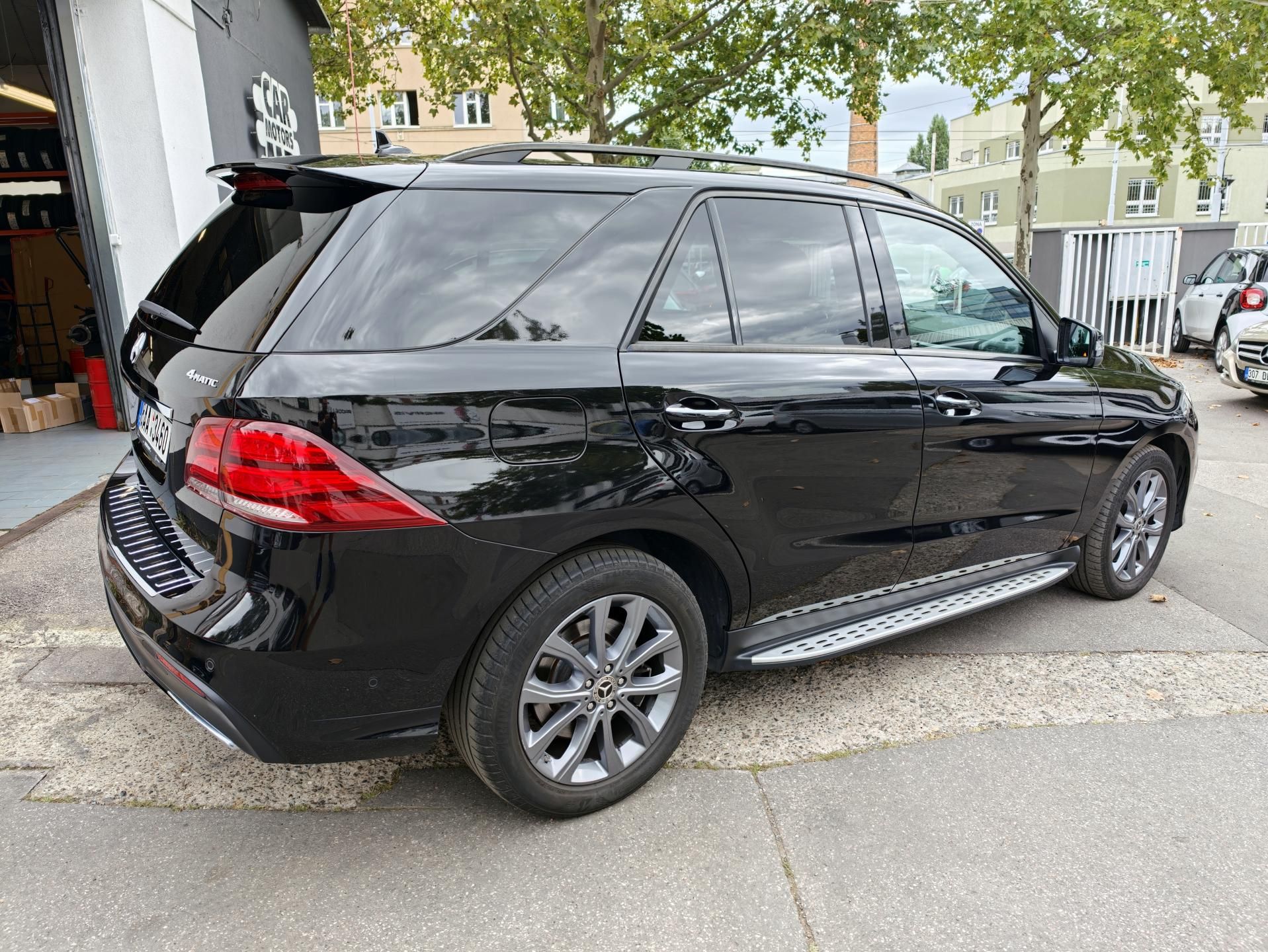 Mercedes-Benz GLE, 350d 4M Plná výbava,2.maj - fotka 5
