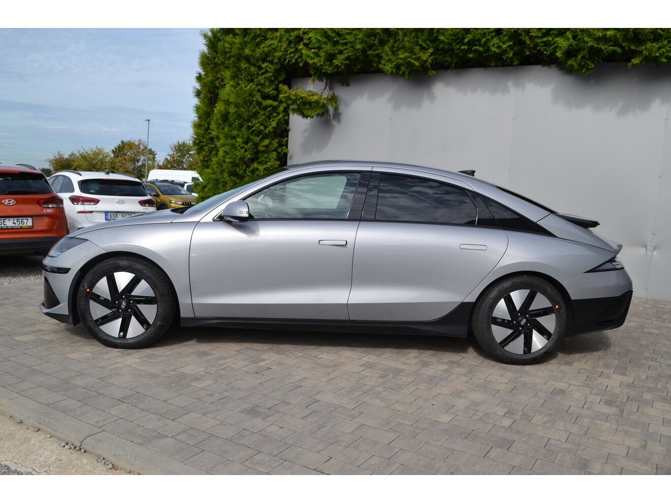 Hyundai Ioniq 6, 239KW 4x4 POWER 77kWh STYLE PR - fotka 2