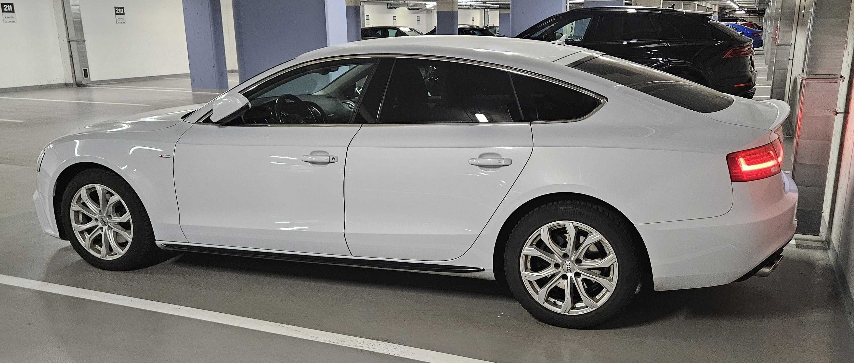 Audi A5, 2.0 TDI, S-line, Nez. topení - fotka 5