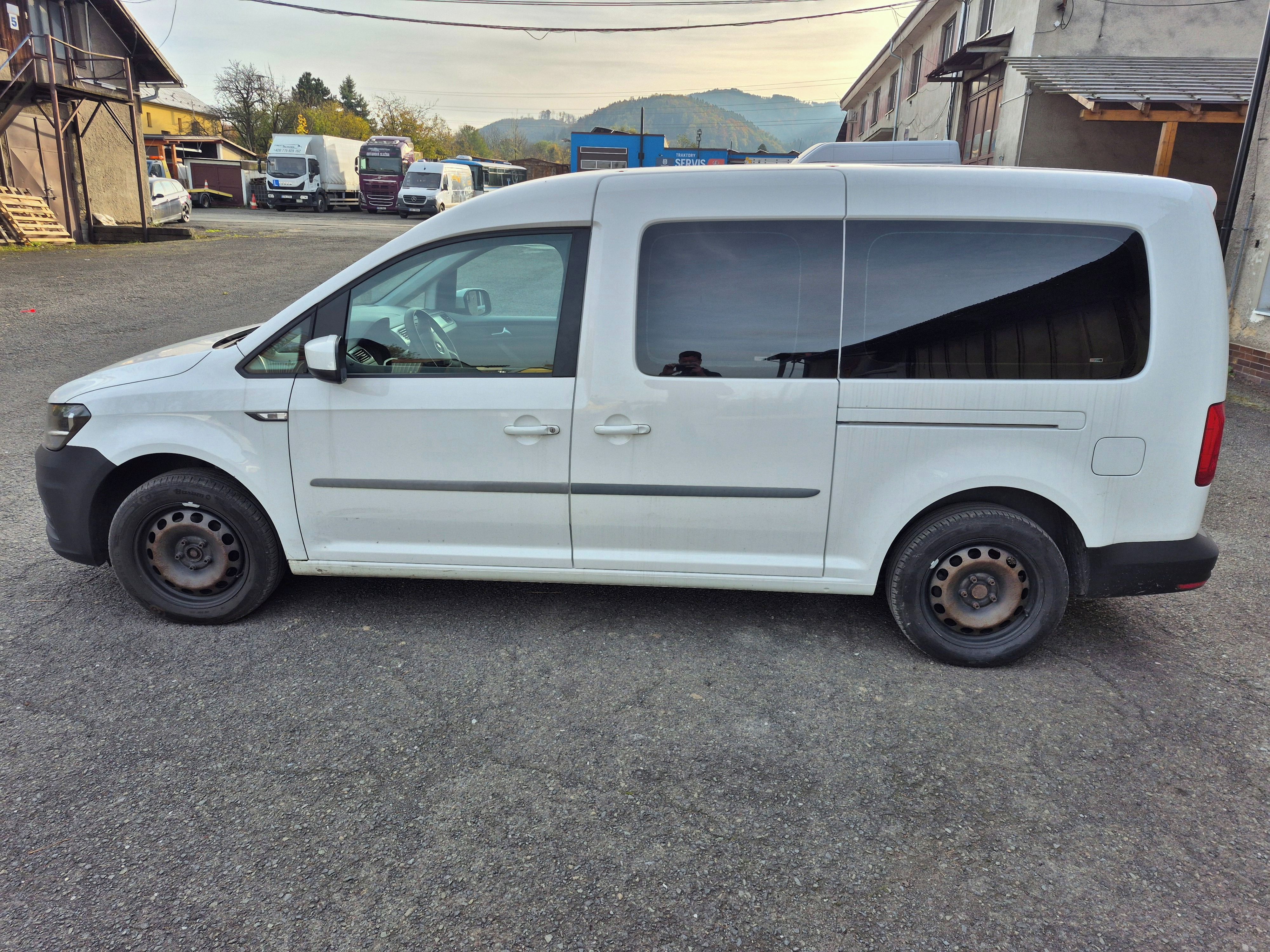 Volkswagen Caddy, MAXI 2,0TDi - fotka 5