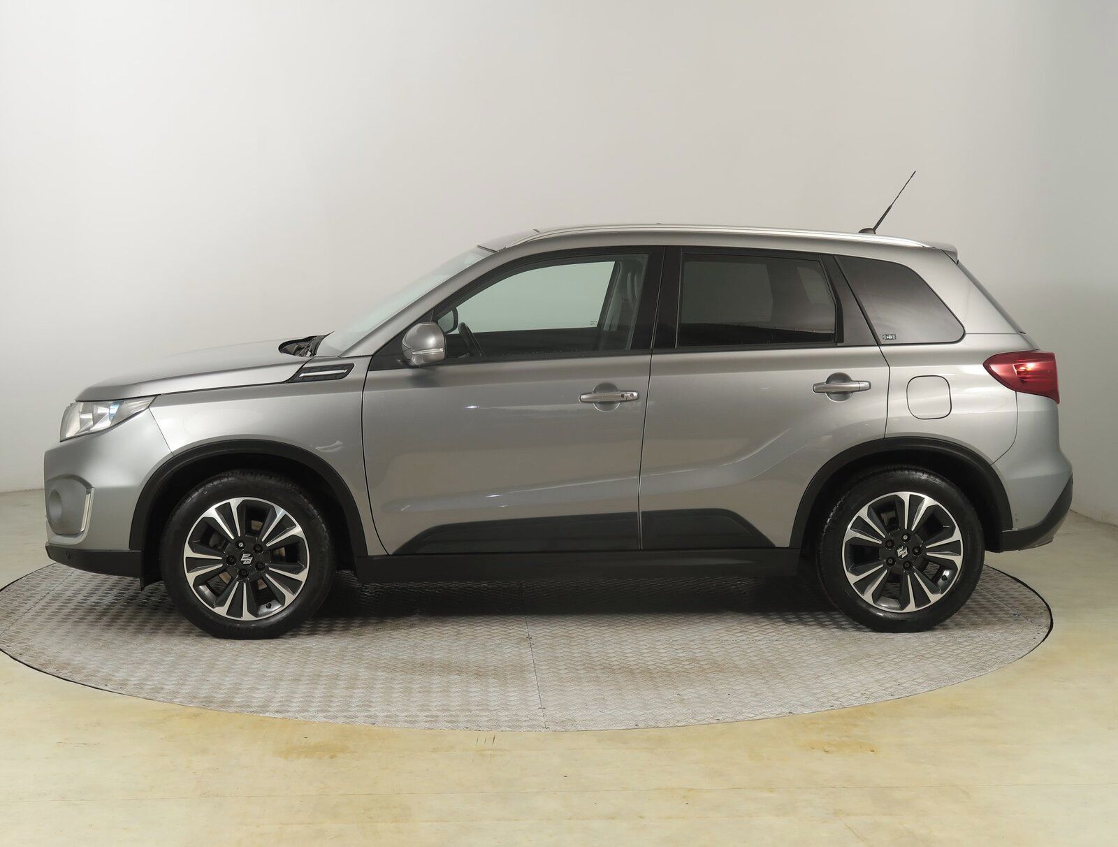 Suzuki Vitara, 1.4 BoosterJet, Elegance, 4X4 - fotka 3