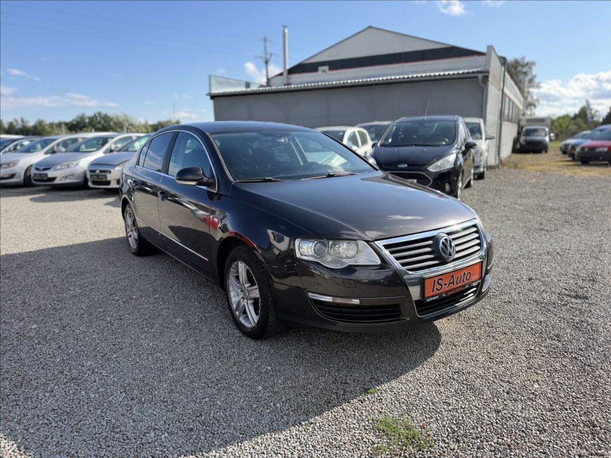 Volkswagen Passat, 2,0 TDI - fotka 2