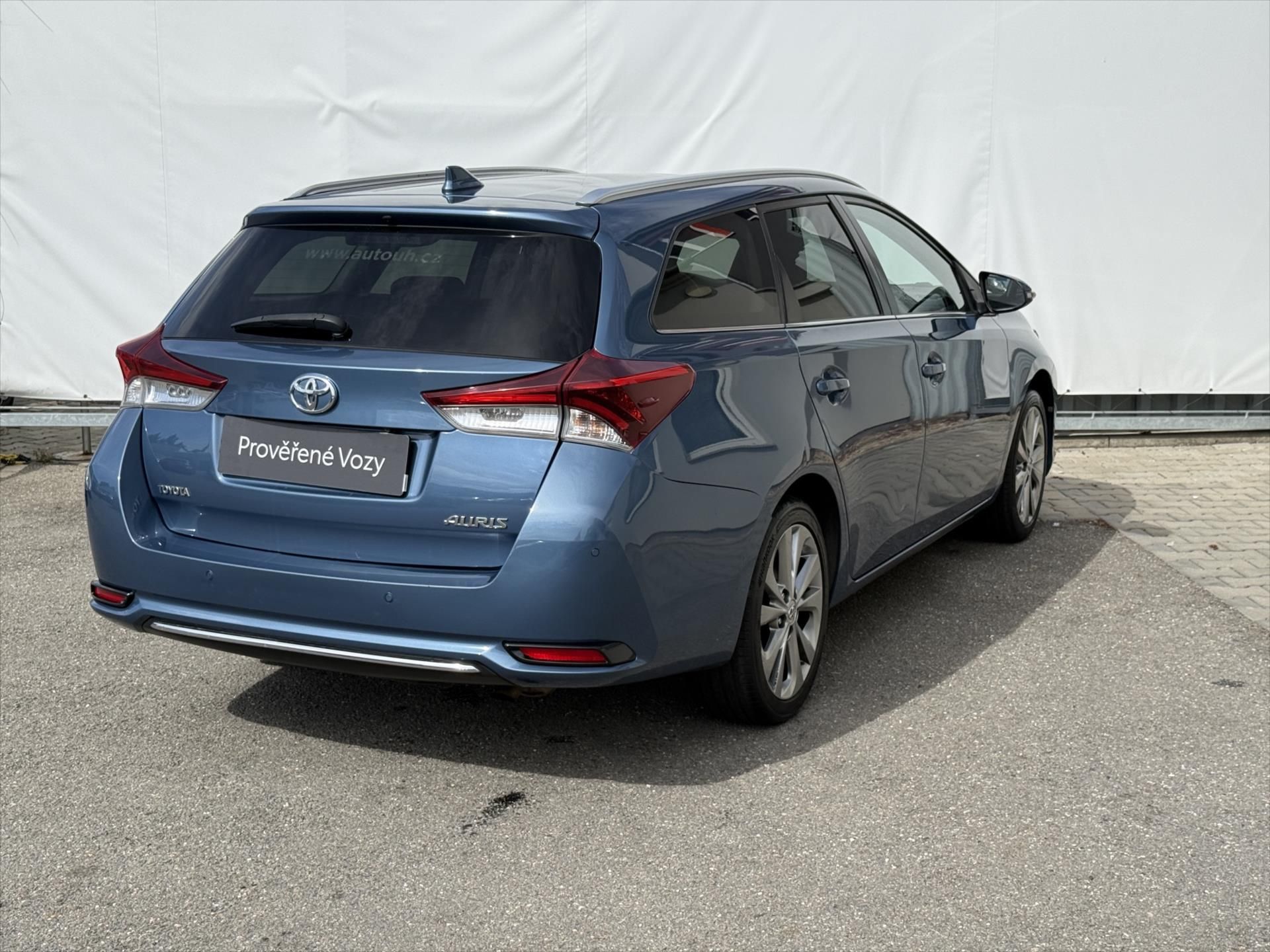 Toyota Auris, 1,2 Executive - fotka 6
