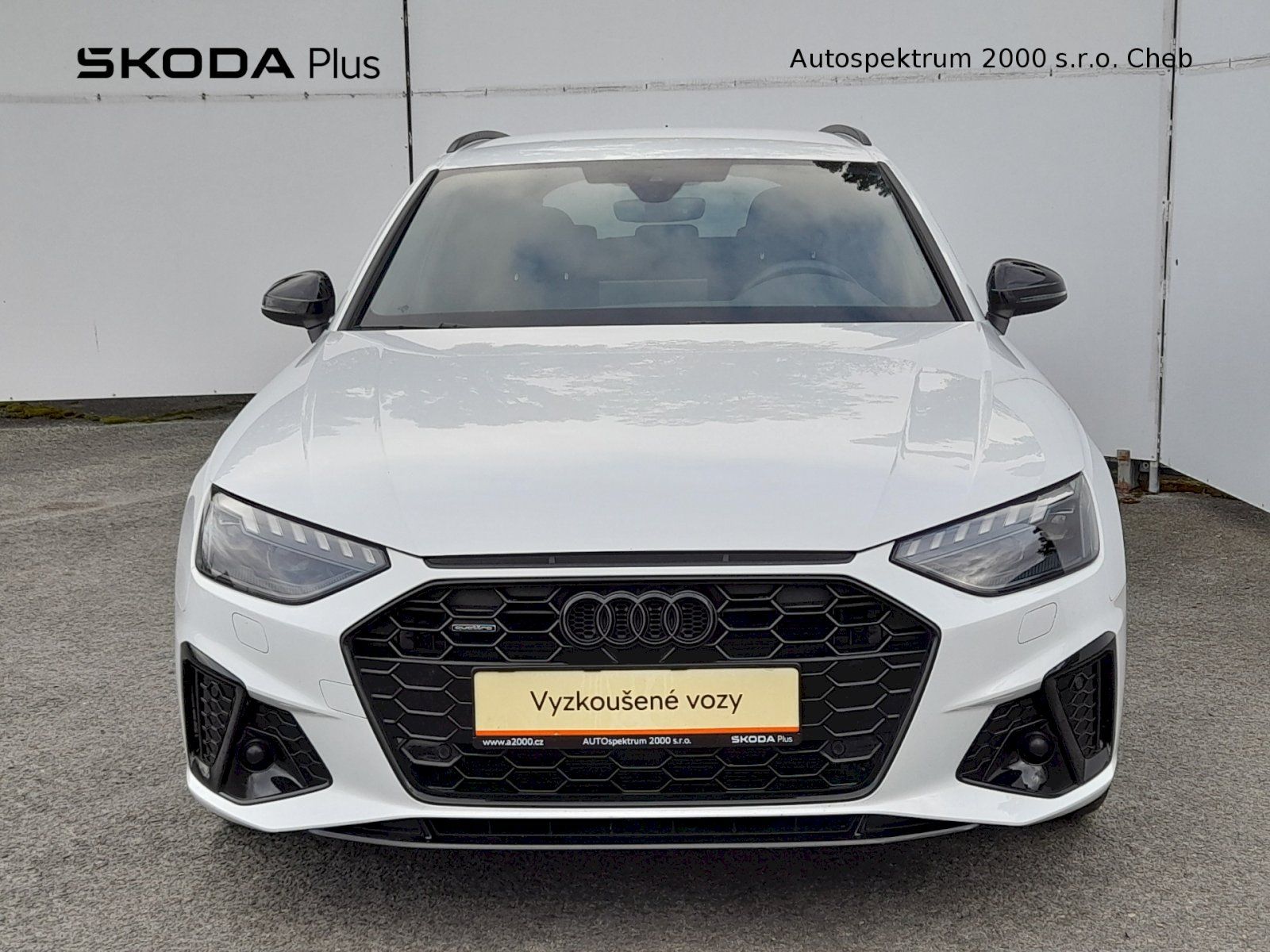 Audi A4 Avant, S LINE 40 2,0TDI 150kW Quattro - fotka 4
