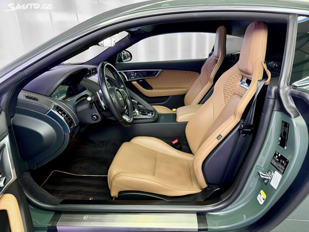 Jaguar F-TYPE 2022 iš Čekijos