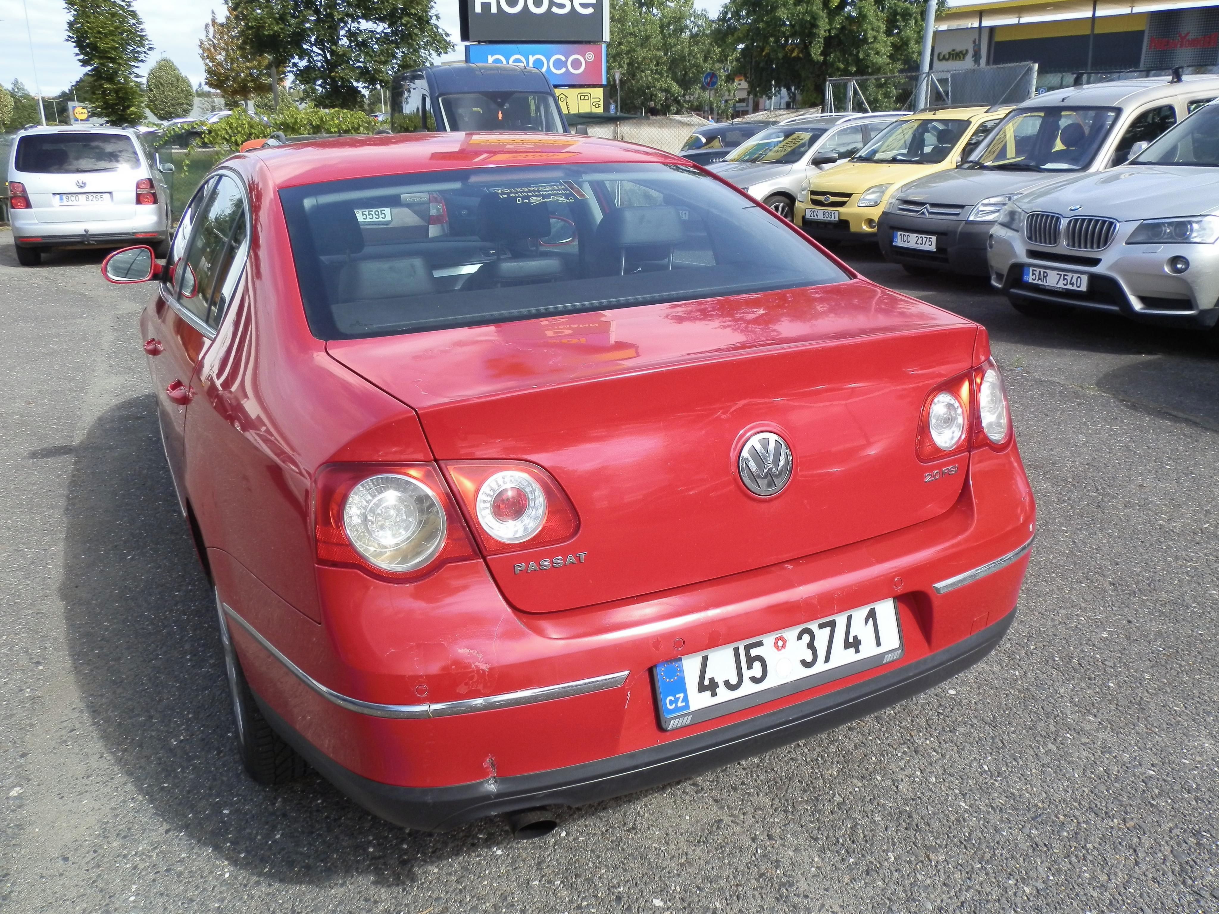 Volkswagen Passat, 2,0 FSi DSG - fotka 3