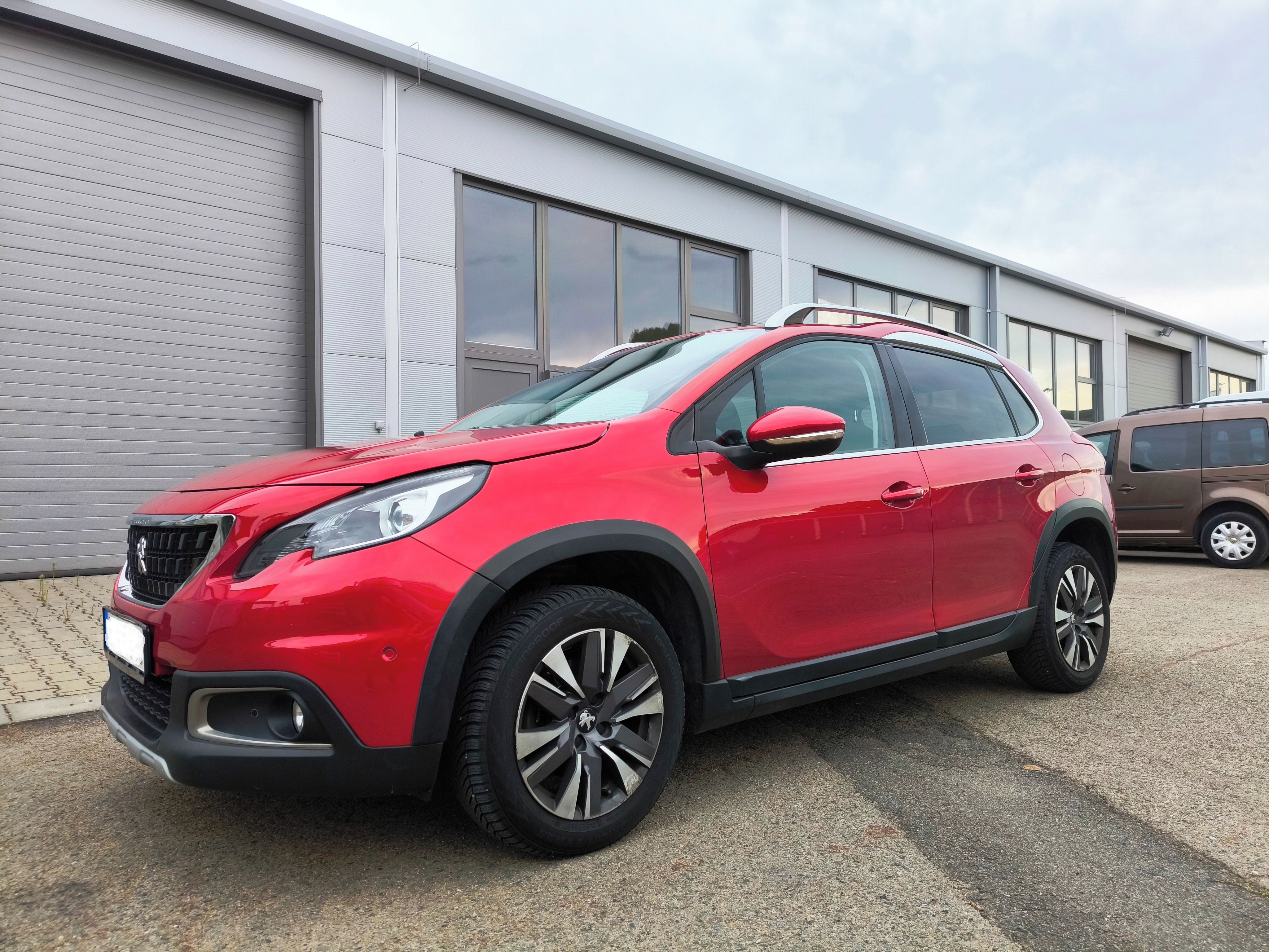 Peugeot 2008, 1.2PT/81kW AT Allure