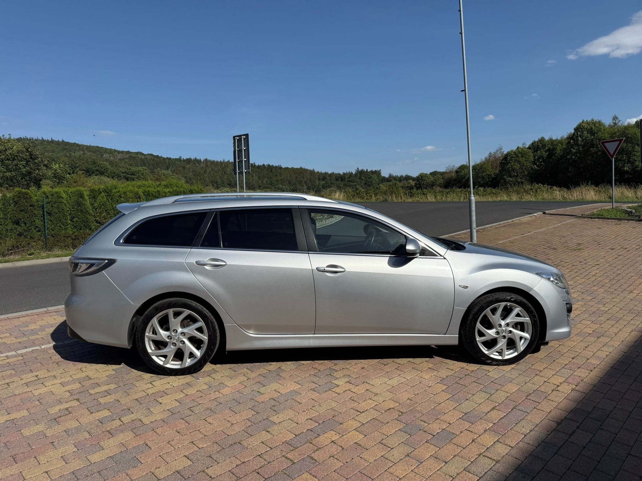 Mazda 6, 2.0 DISI 114kW SPORTS-LINE - fotka 6
