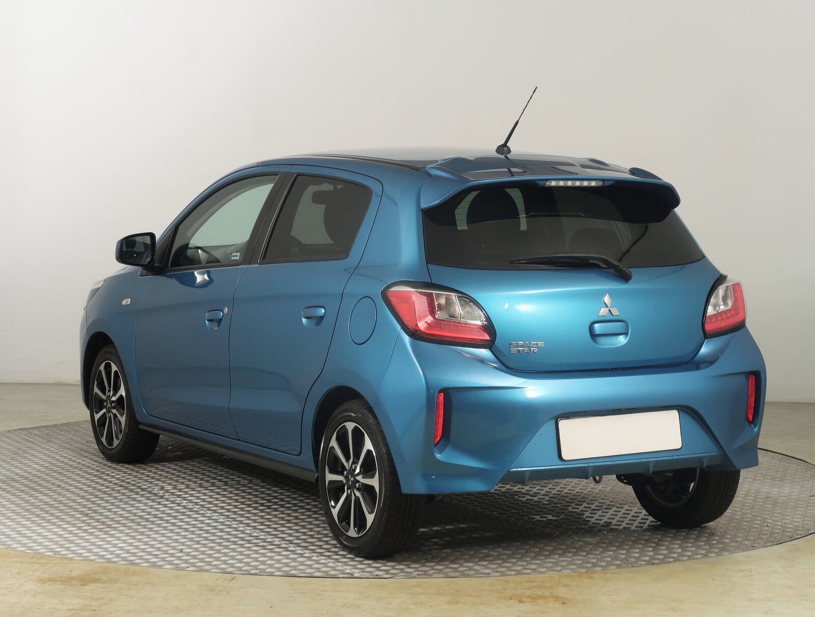 Mitsubishi Space Star, 1.2 MIVEC, Záruka, ČR,1.maj - fotka 4