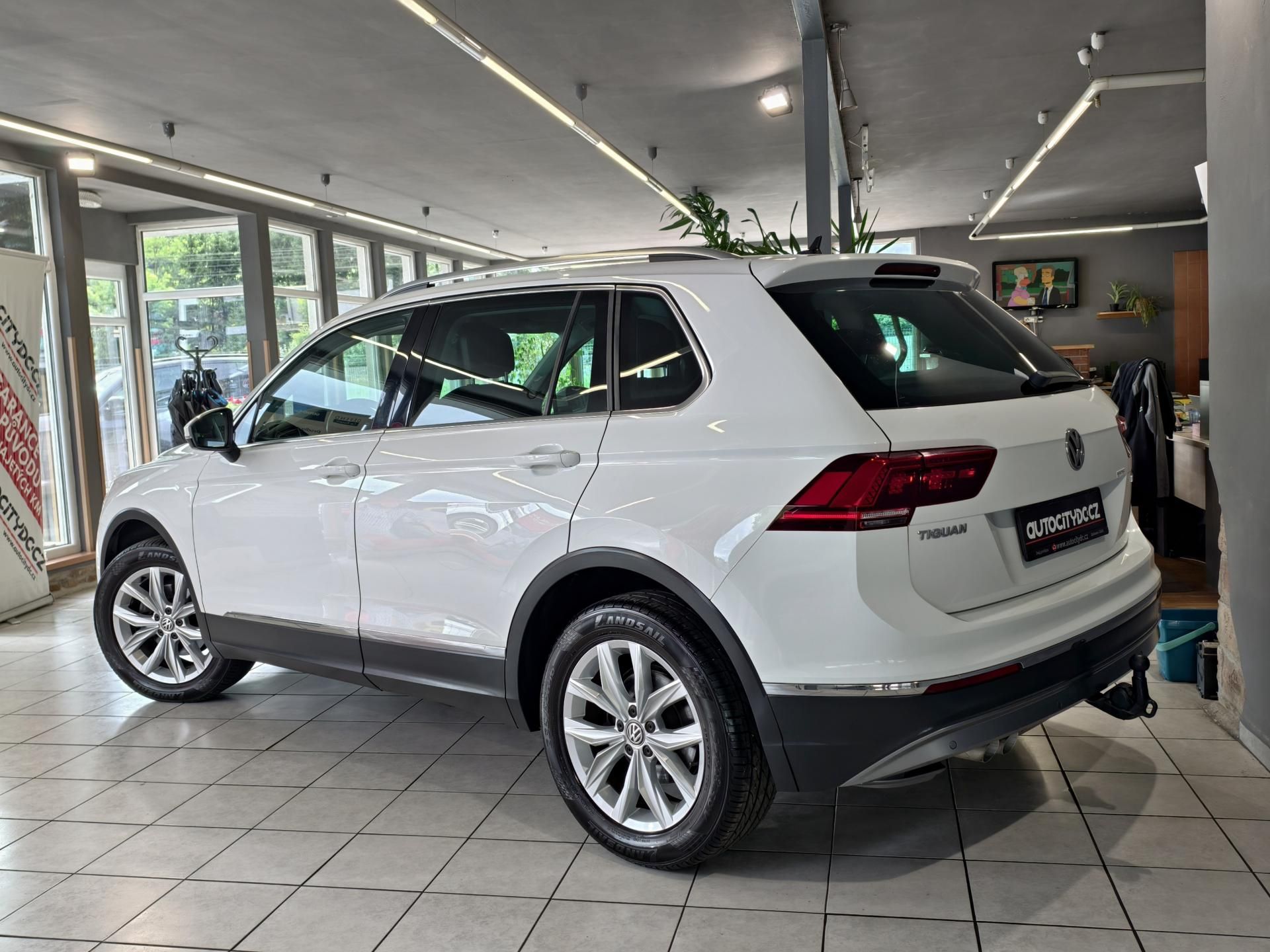 Volkswagen Tiguan, 2.0 TDi DSG, 4MOTION, HIGHLINE - fotka 5