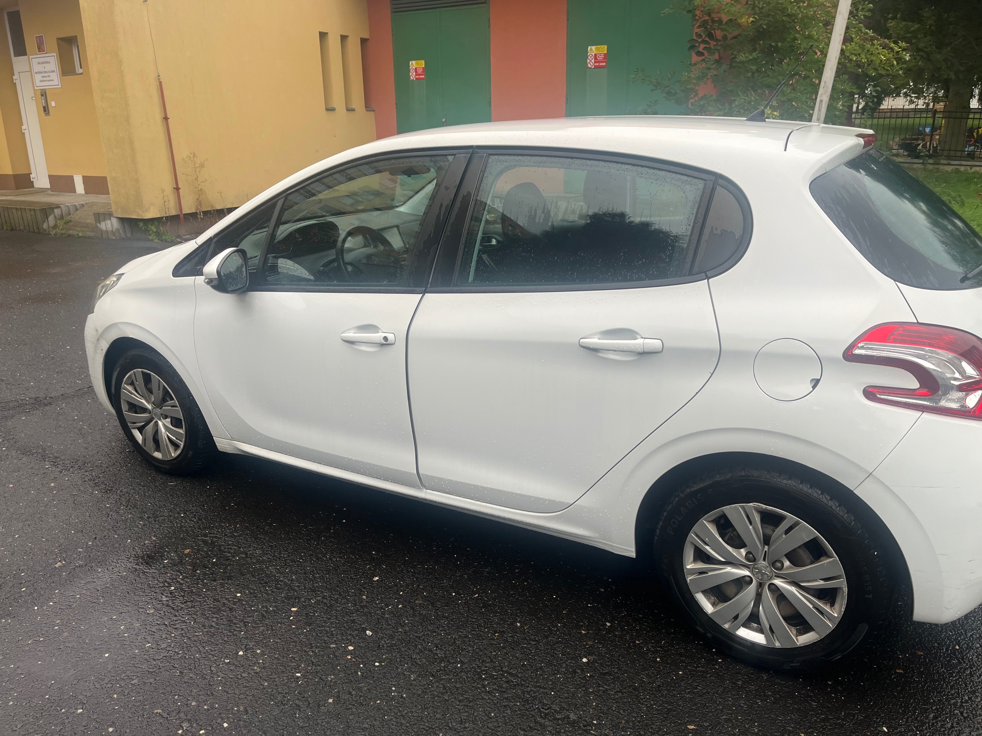 Peugeot 208, PEUGOT 208 - fotka 4