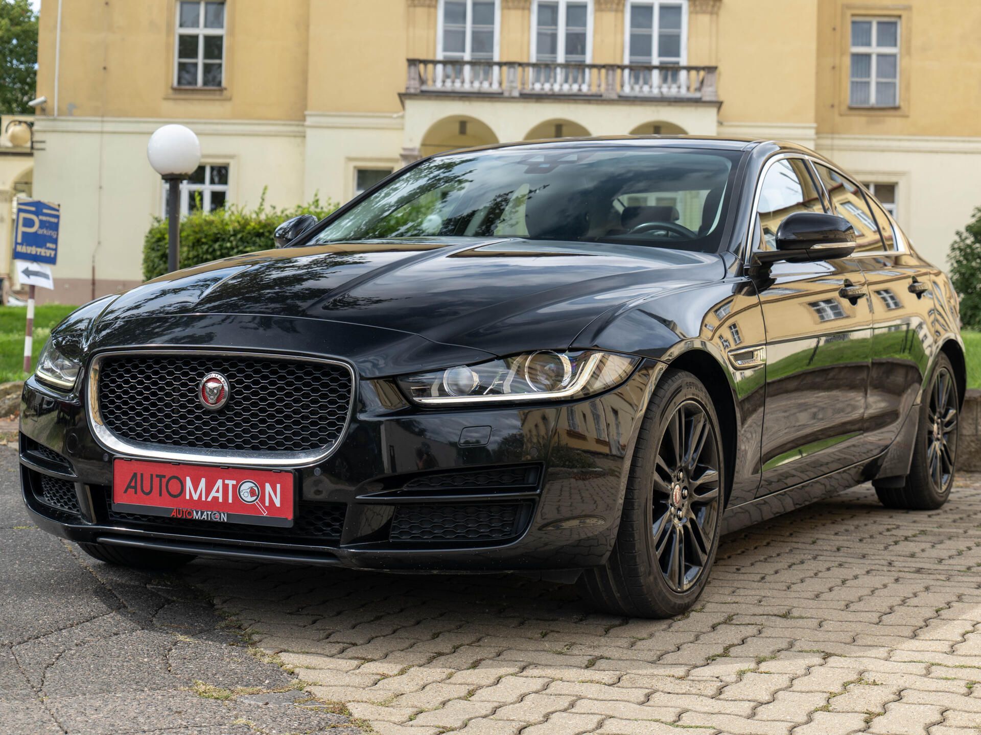 Jaguar XE, 20t Prestige Meridian Kůže