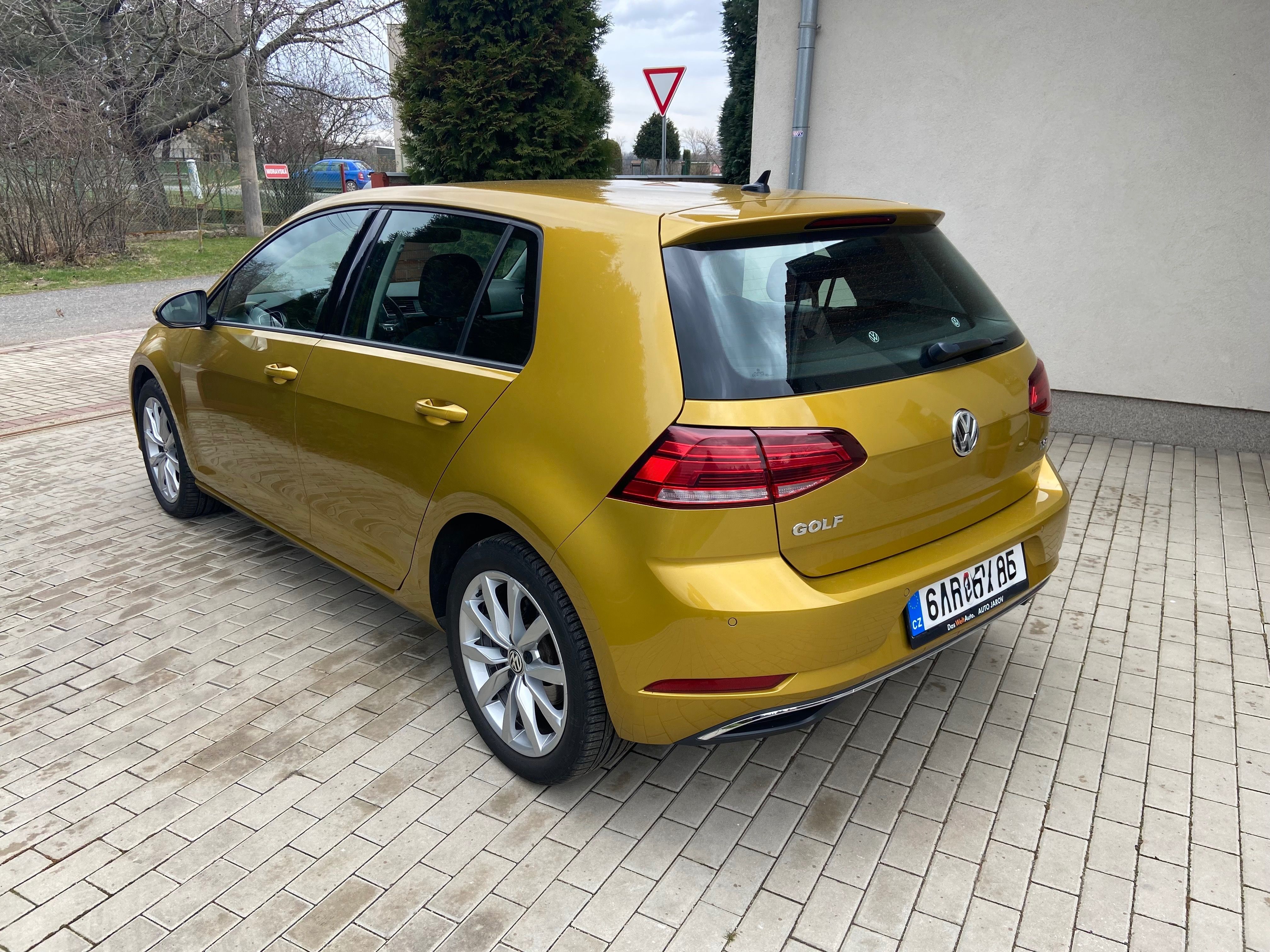 Volkswagen Golf, VW Golf 1.0 TSI, 1 majitel - fotka 3