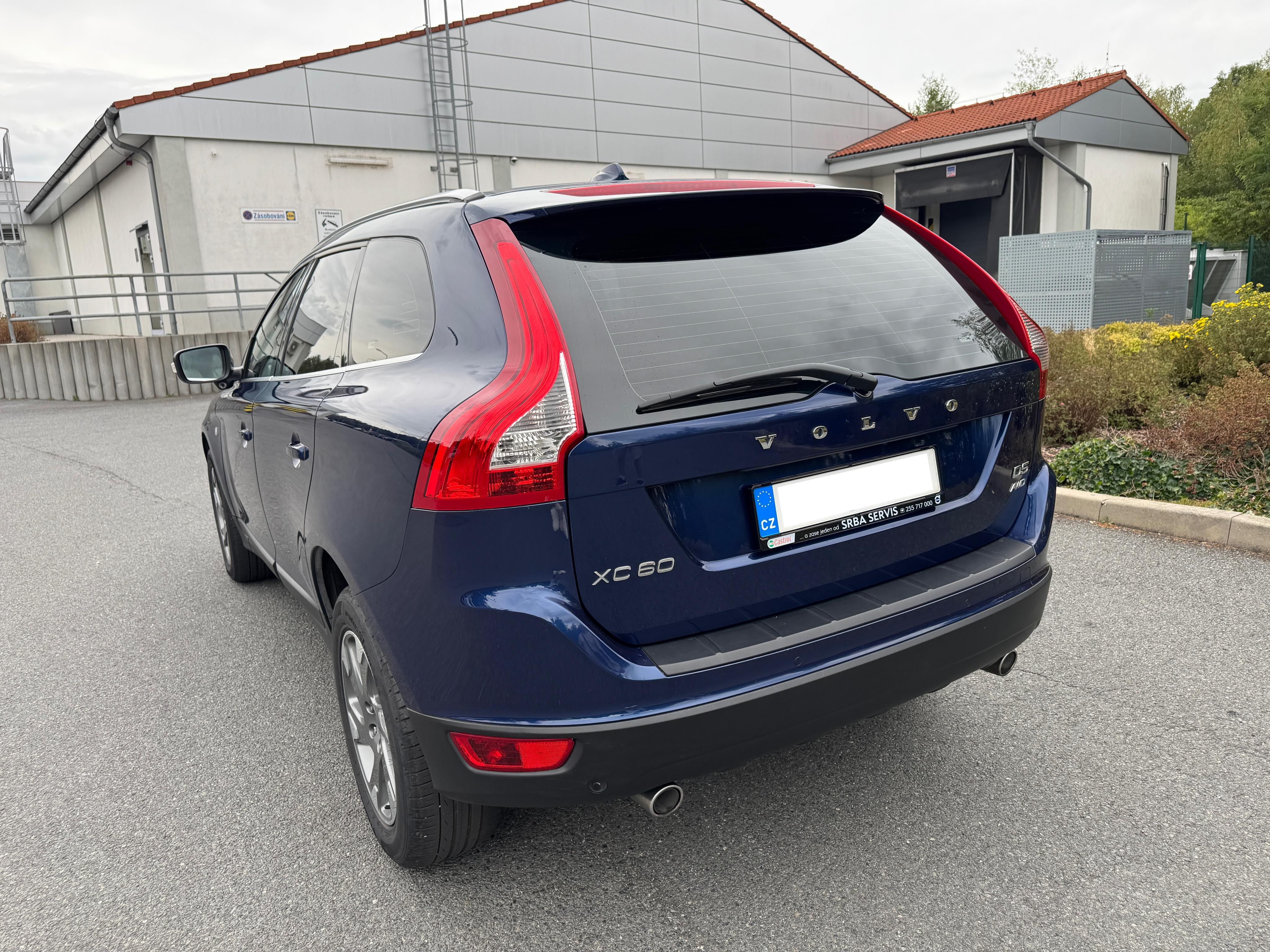 Volvo XC60, Ocean Race D5 158kW 2.maj.ČR - fotka 4
