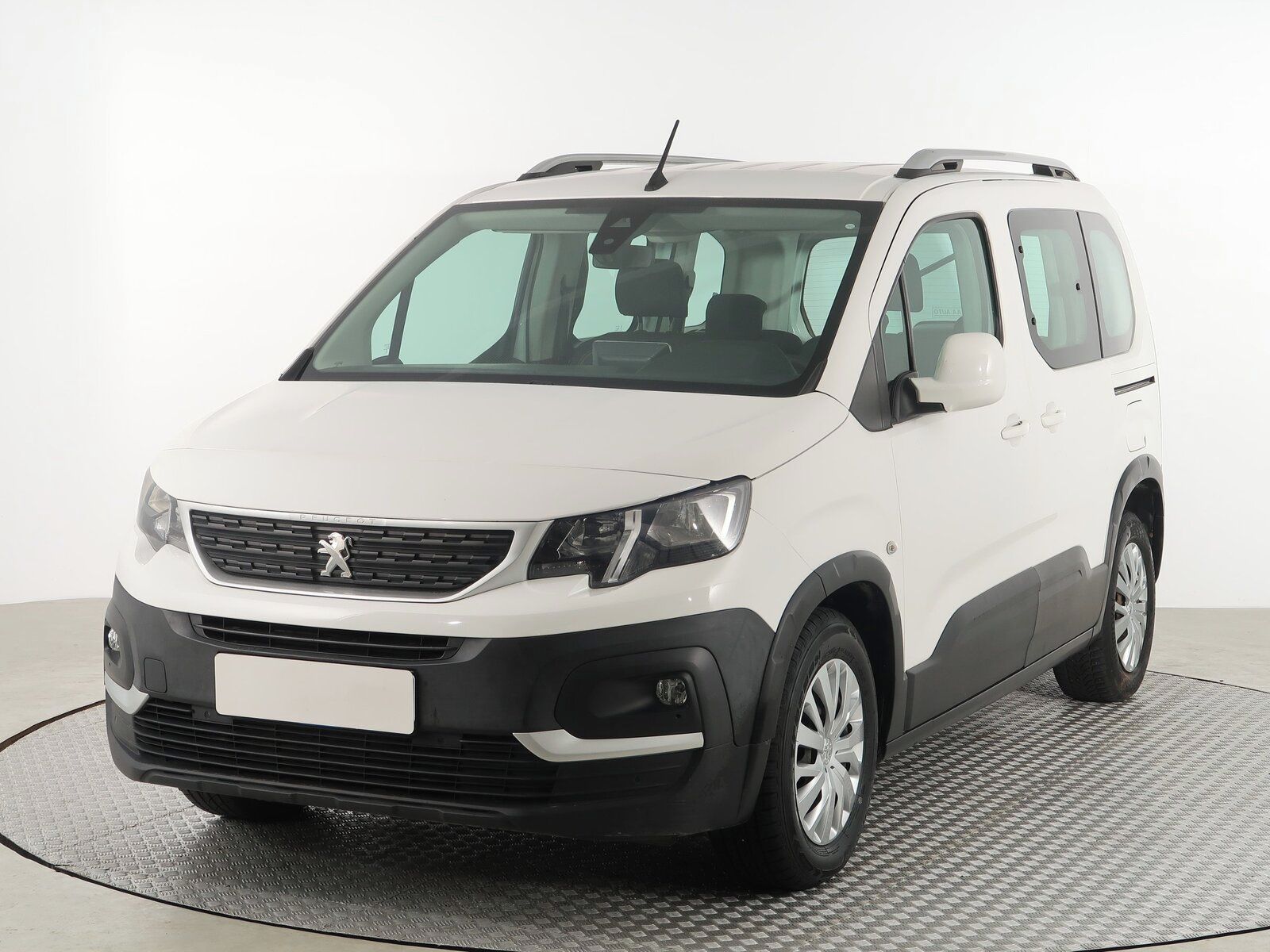 Peugeot Rifter, 1.5 BlueHDi, Active, 5Míst - fotka 2