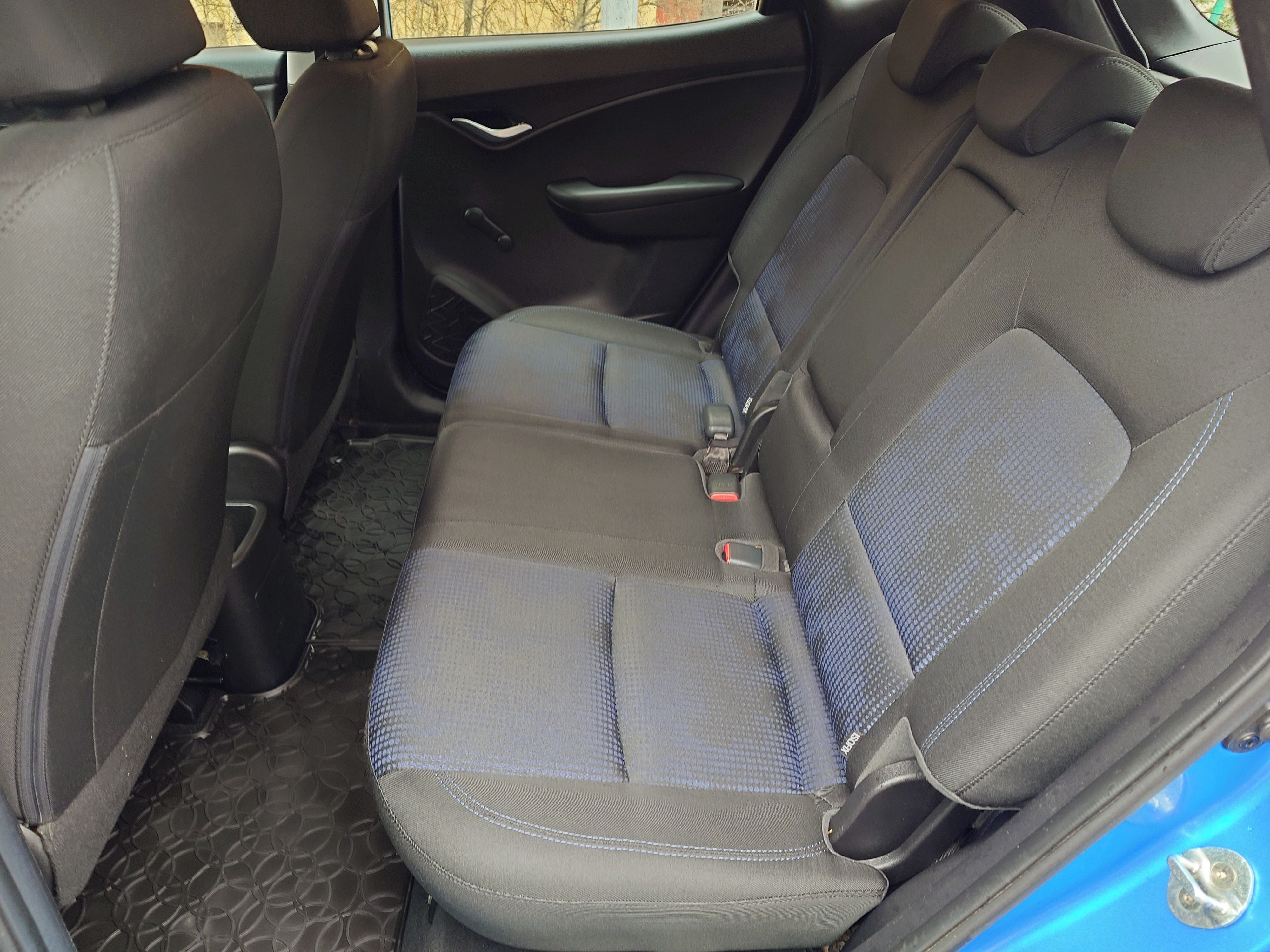 Hyundai ix20, 1,4 diesel, pravidelný servis - fotka 5