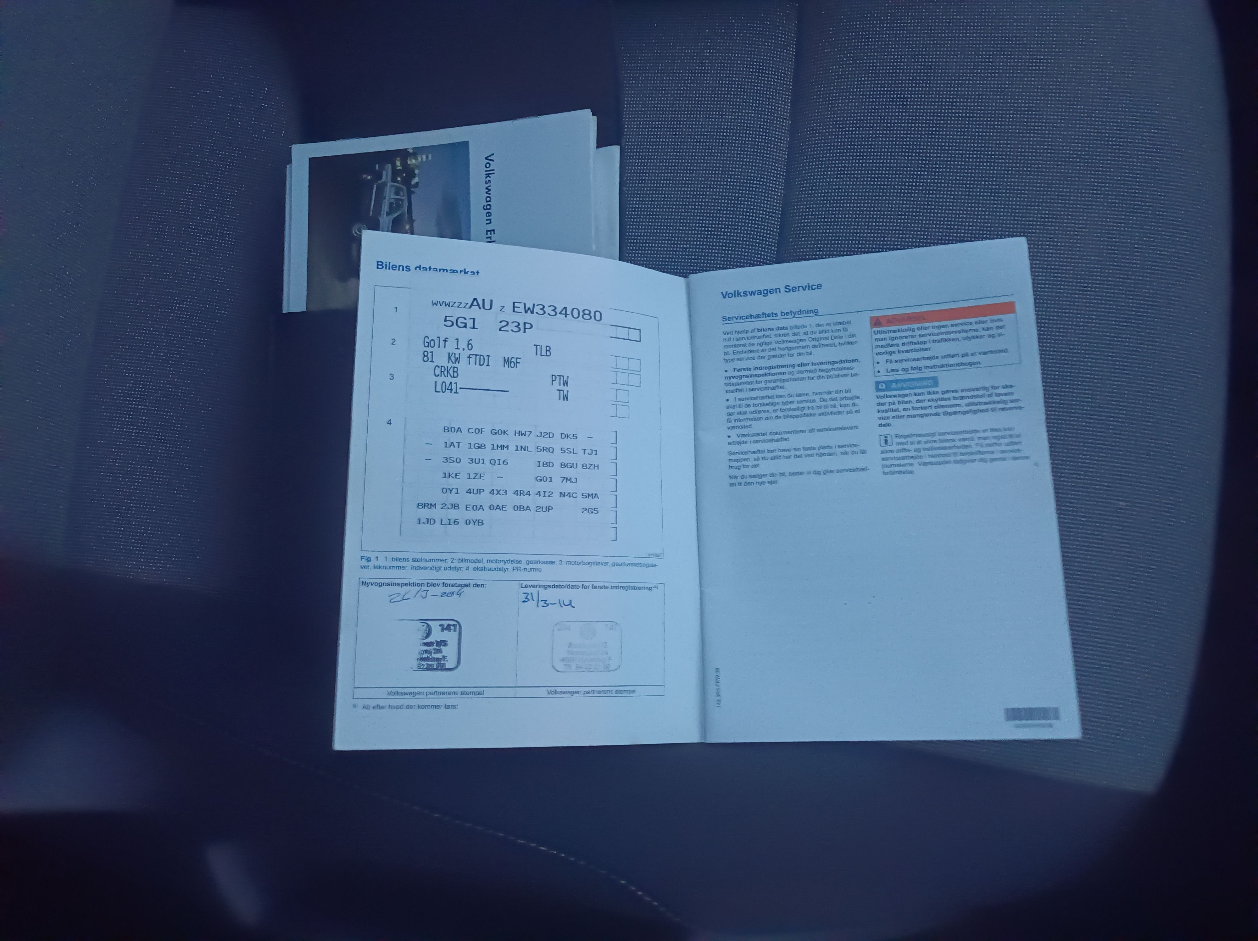 Volkswagen Golf, 1.6 -81 kW,rok 2014,klima - fotka 6