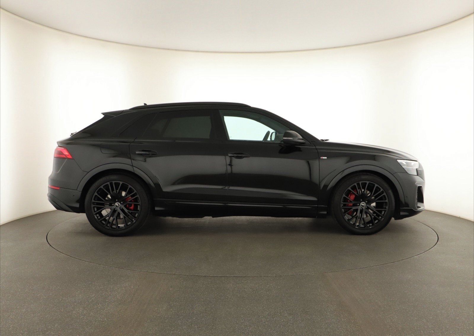 Audi Q8, 50 TDI, S-LINE, VZDUCH - fotka 6