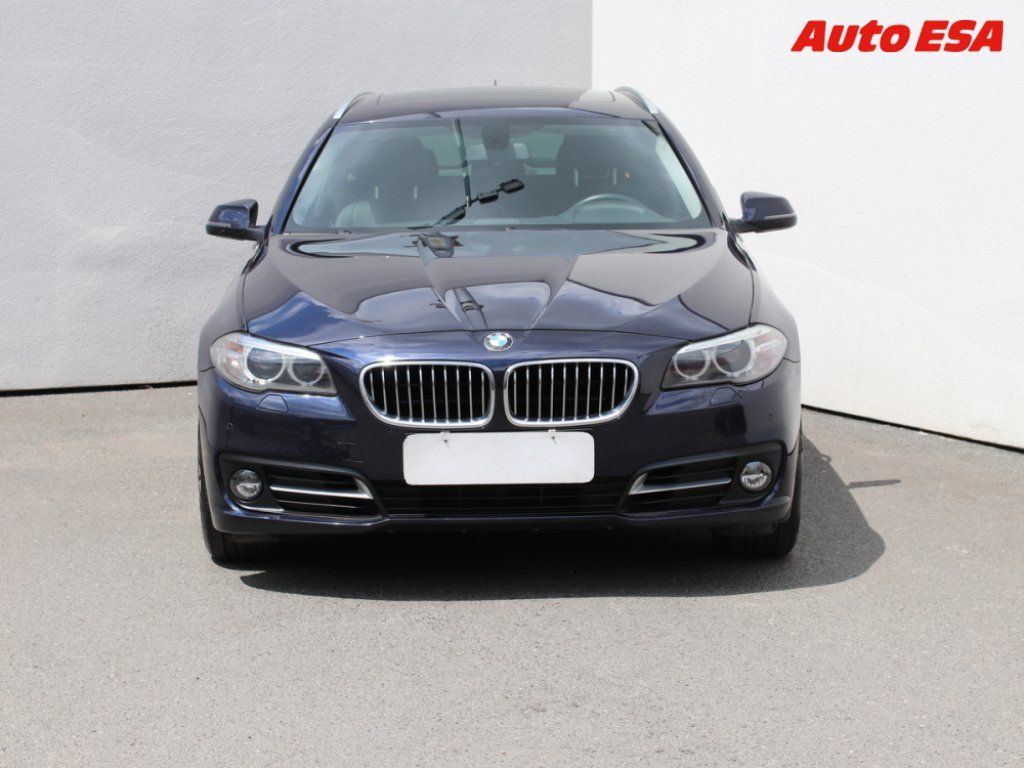 BMW Řada 5, 2.0d - fotka 2