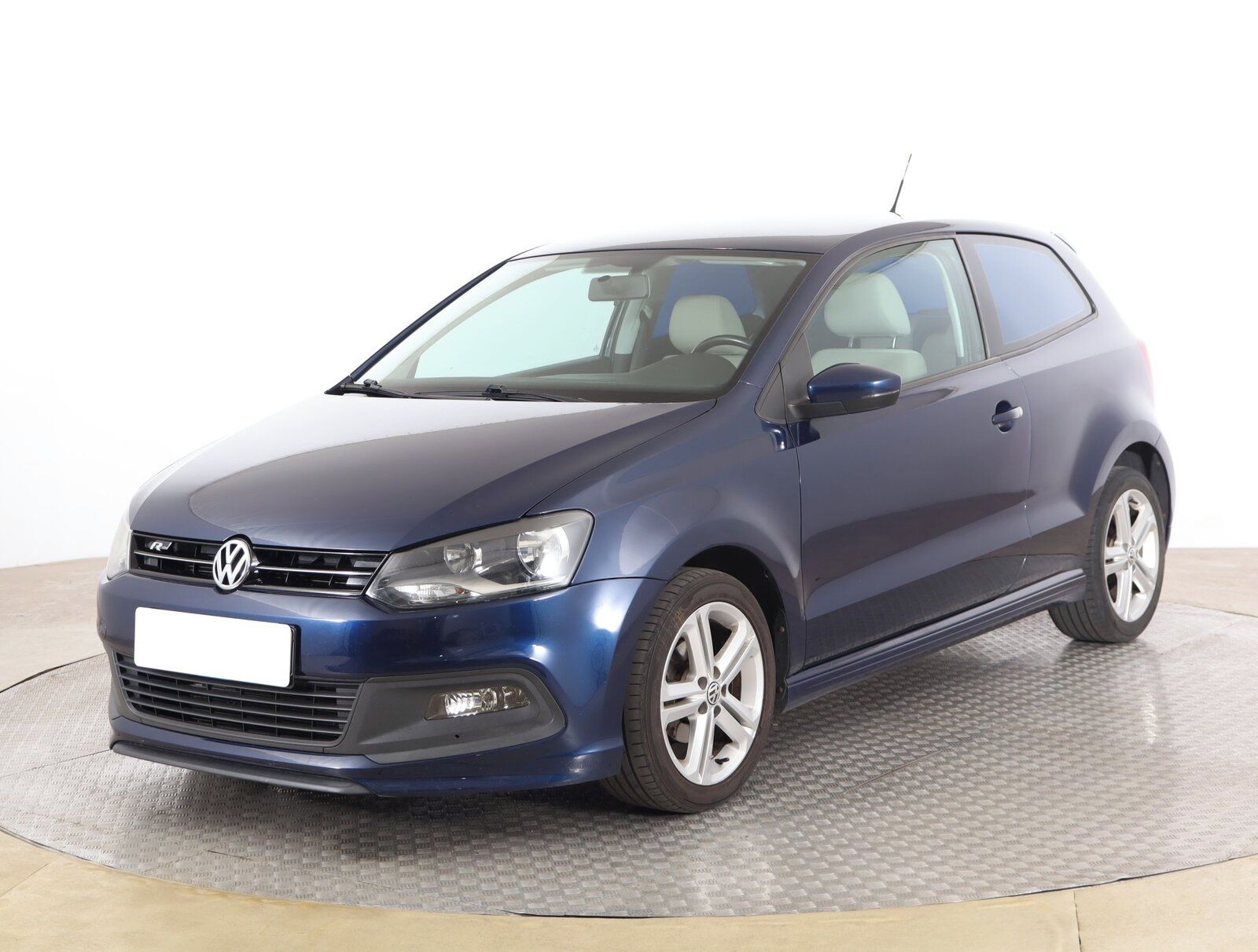 Volkswagen Polo, 1.2 TSI, Serv.kniha - fotka 2
