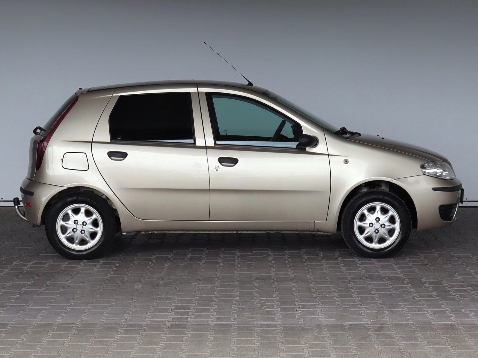 Fiat Punto, 1.2 60 , po STK, jezdí výborně - fotka 6