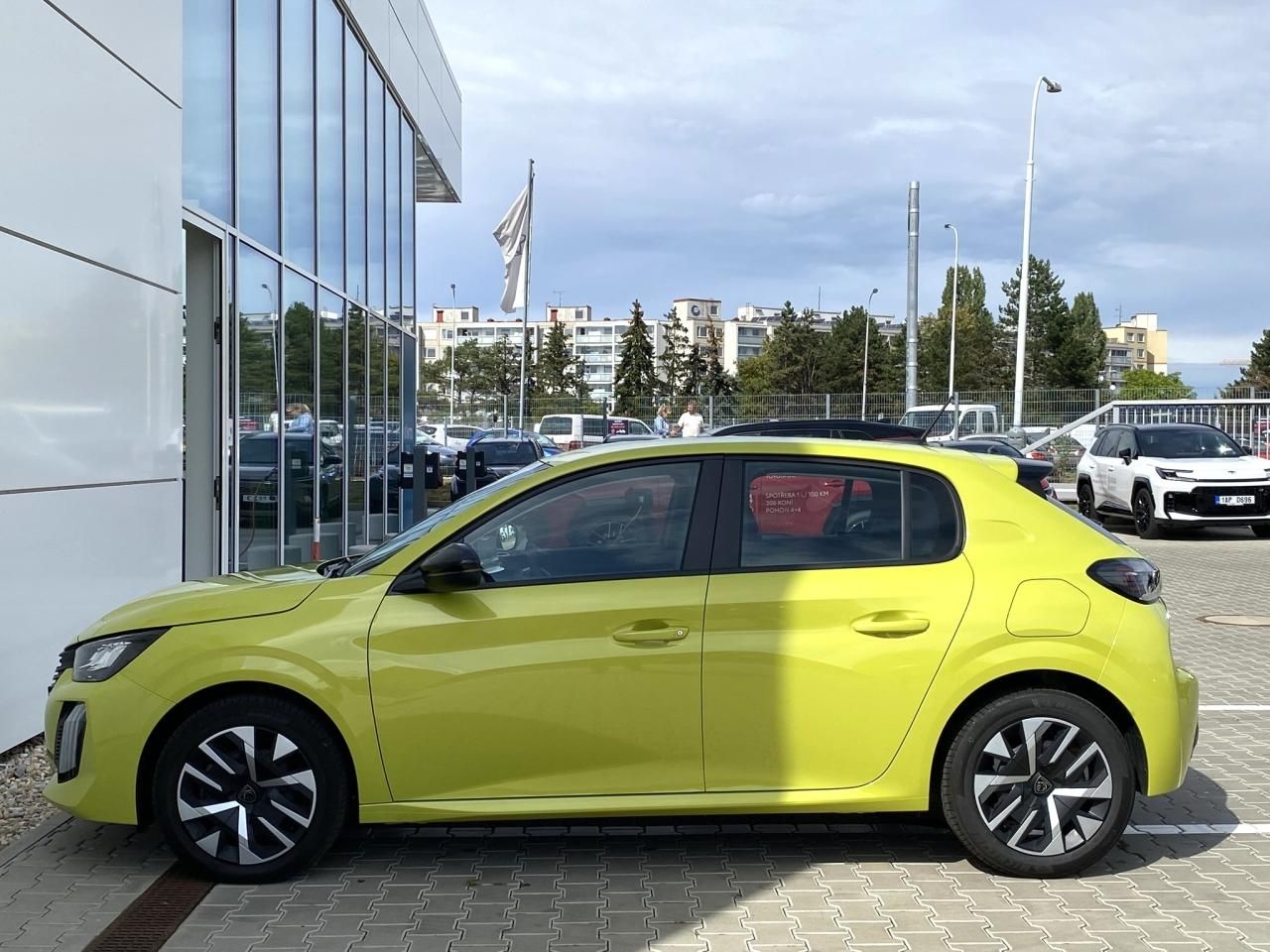 Peugeot 208, STYLE 1.2 TURBO 74kW - fotka 4