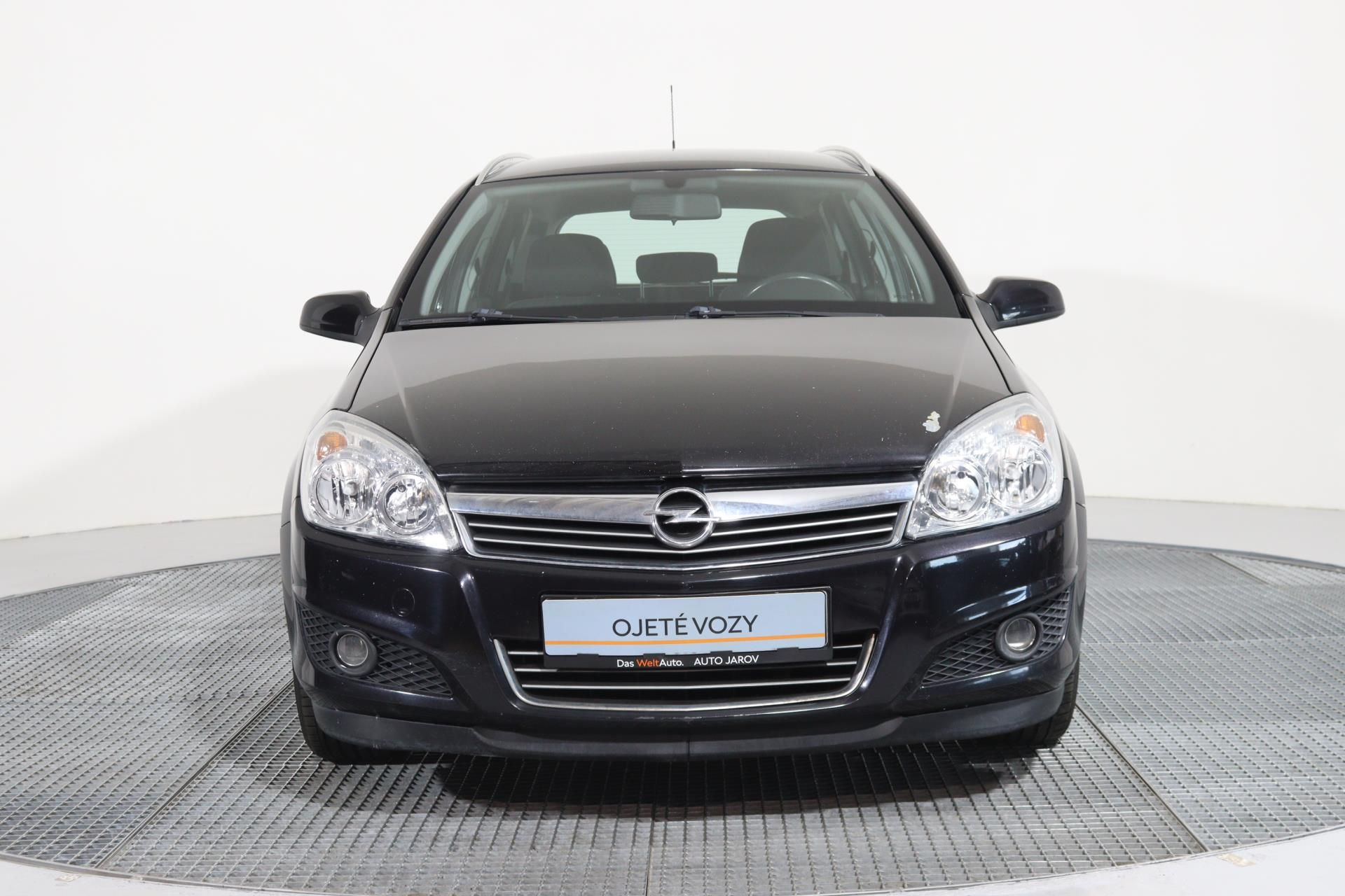 Opel Astra, Caravan 1.6i 85kw - fotka 4