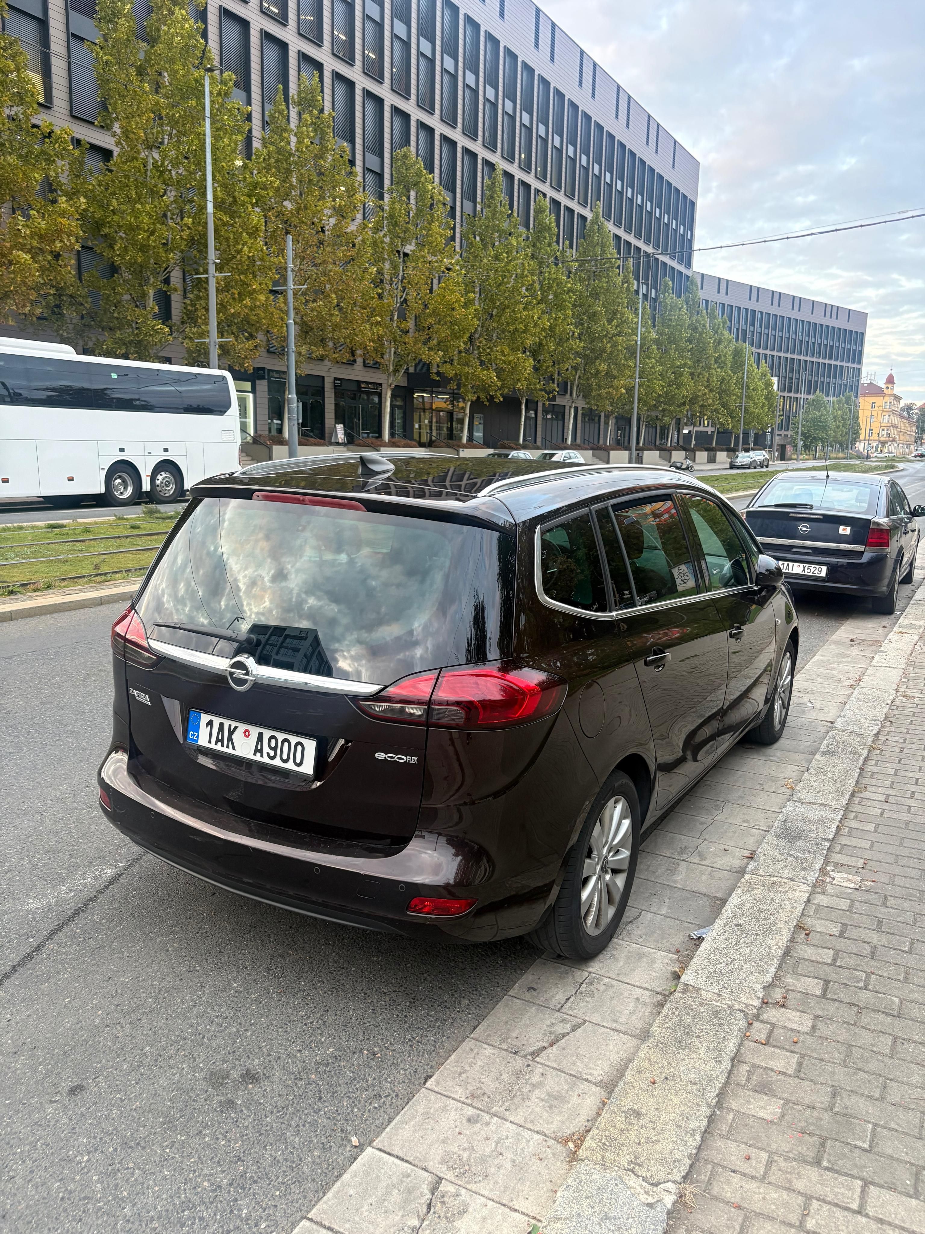 Opel Zafira - fotka 3