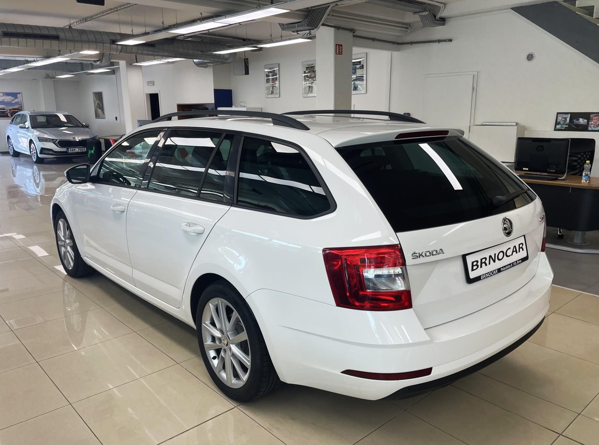 Škoda Octavia, 2.0 TSI, DSG, AMBITION - fotka 4