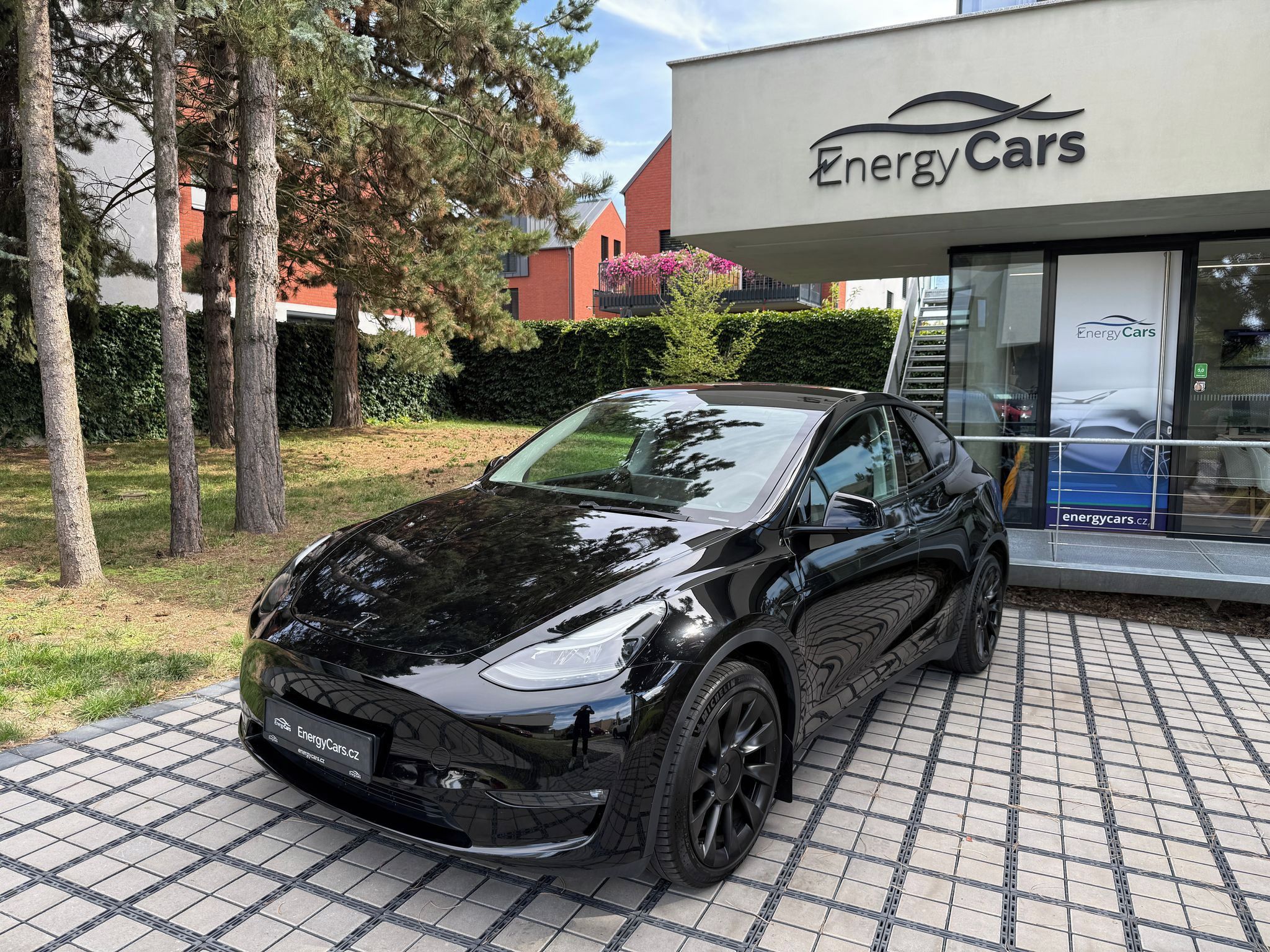 Tesla Model Y, Long Range AWD Tažné / záruka